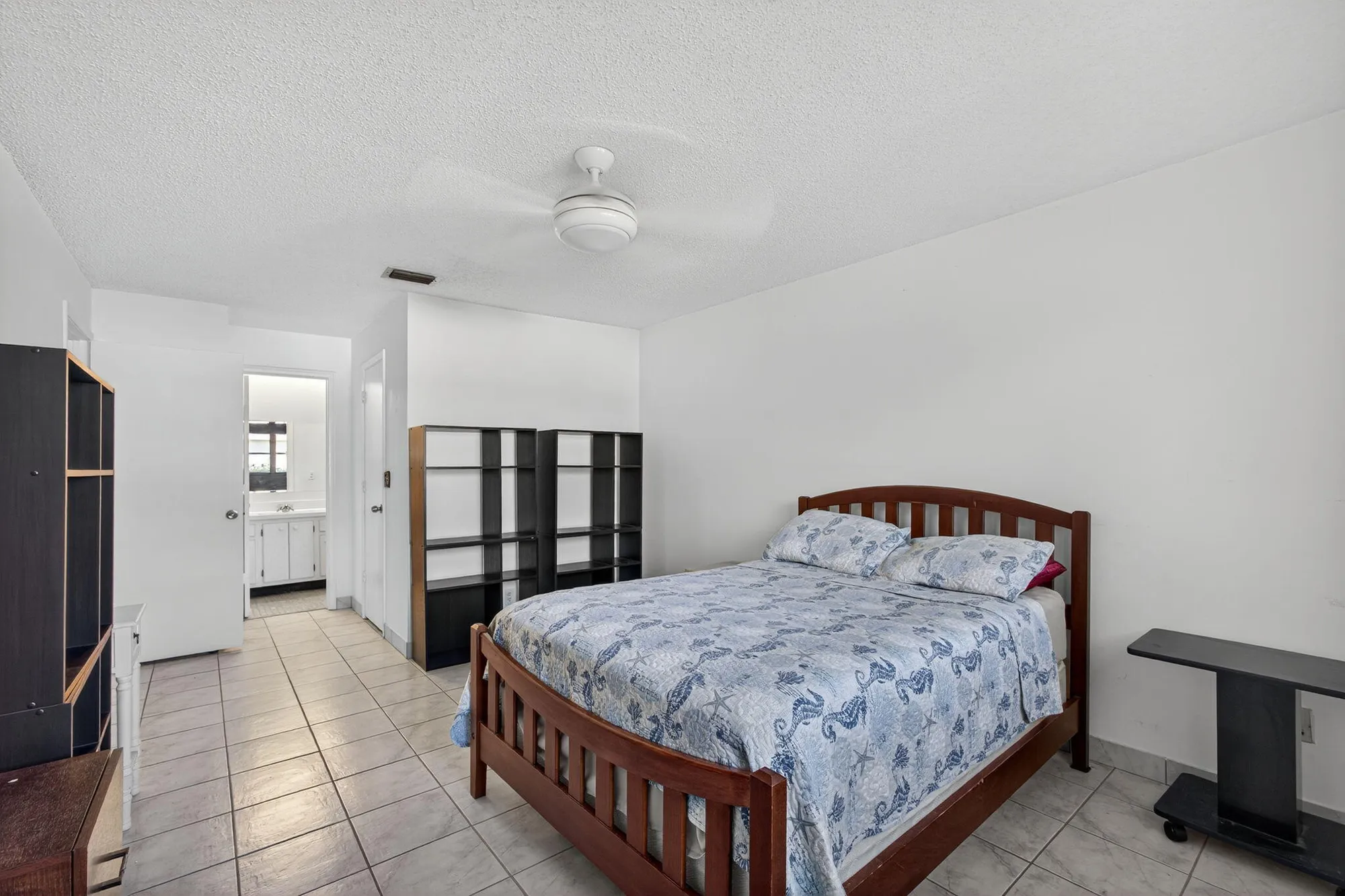 Property Slideshow image 15 of 48 | 3411 americo dr, West Palm Beach, FL, 33417