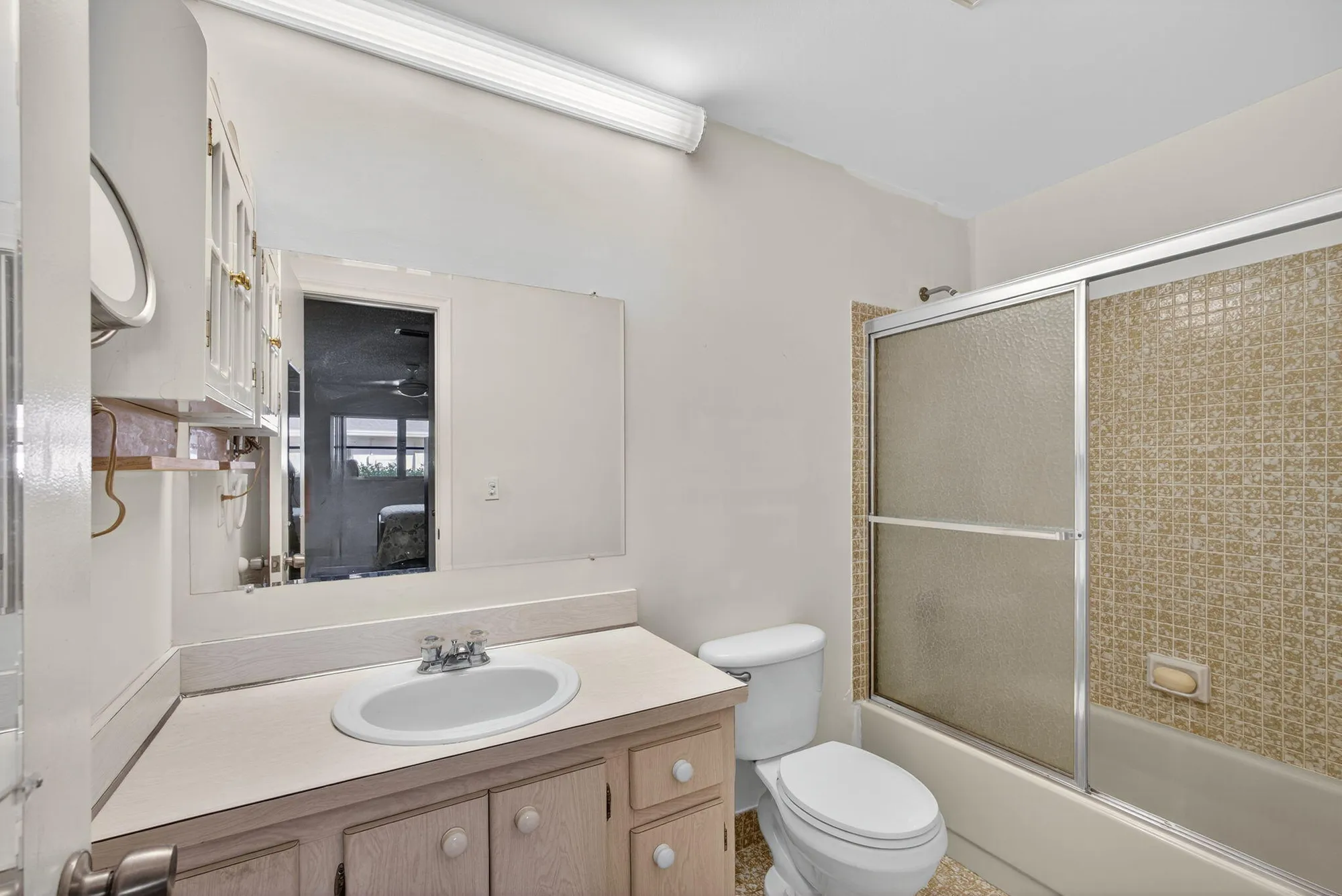 Property Slideshow image 16 of 48 | 3411 americo dr, West Palm Beach, FL, 33417