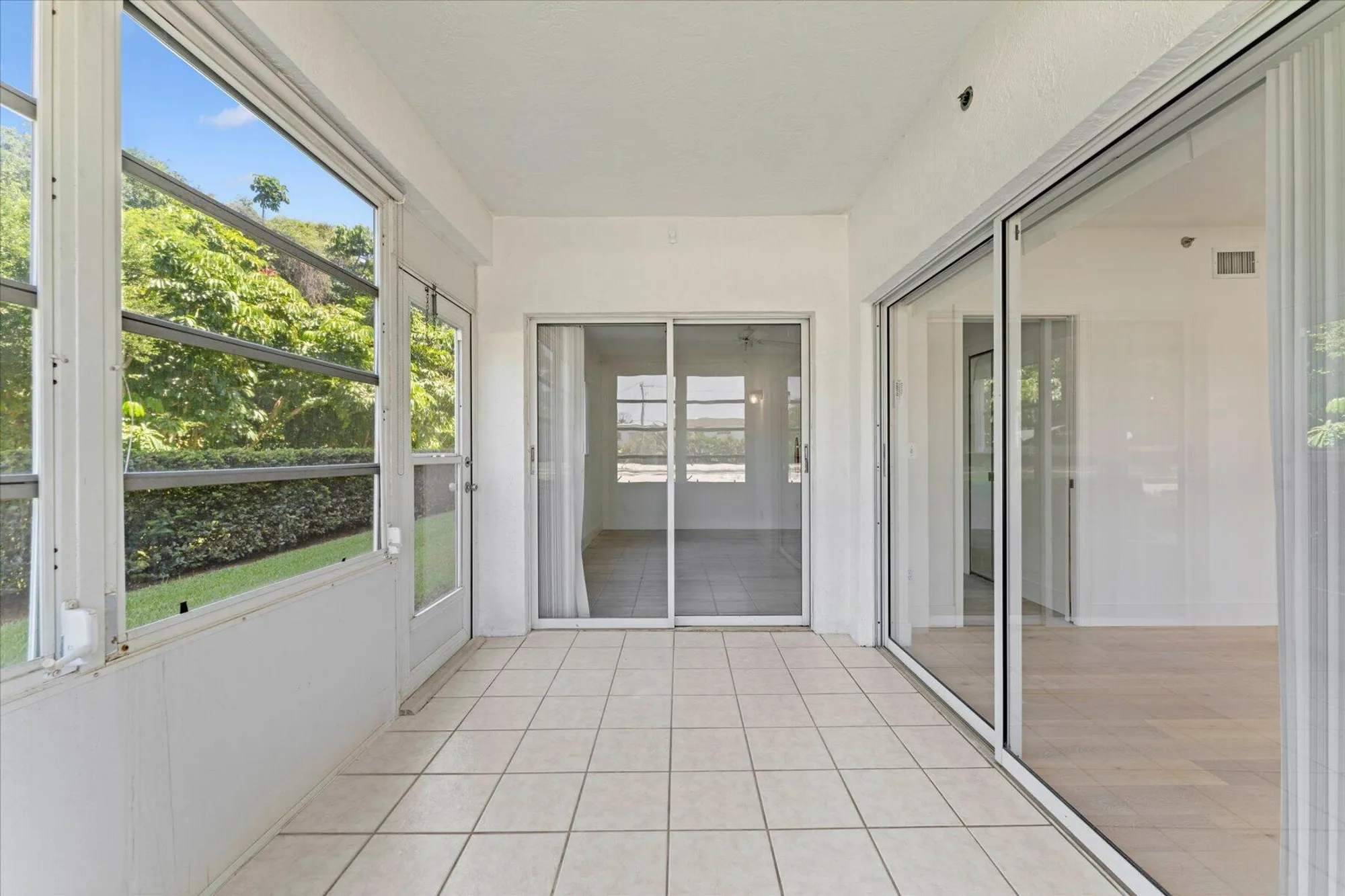 Property Slideshow image 28 of 41 | 2950 se ocean blvd 109101, Stuart, FL, 34996
