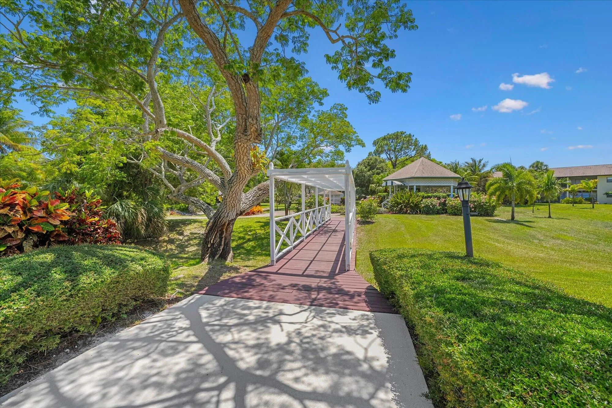 Property Slideshow image 36 of 41 | 2950 se ocean blvd 109101, Stuart, FL, 34996