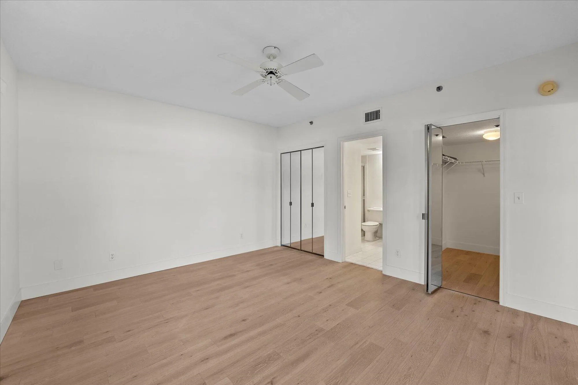 Property Slideshow image 18 of 41 | 2950 se ocean blvd 109101, Stuart, FL, 34996