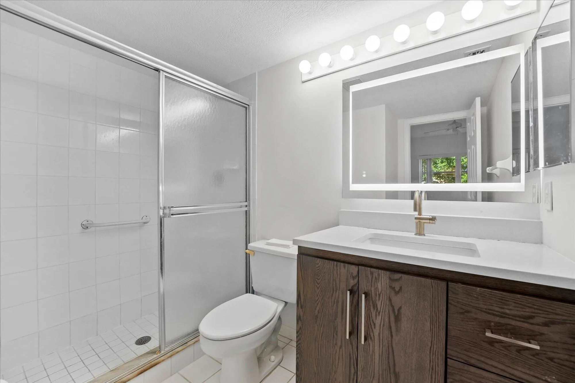 Property Slideshow image 22 of 41 | 2950 se ocean blvd 109101, Stuart, FL, 34996