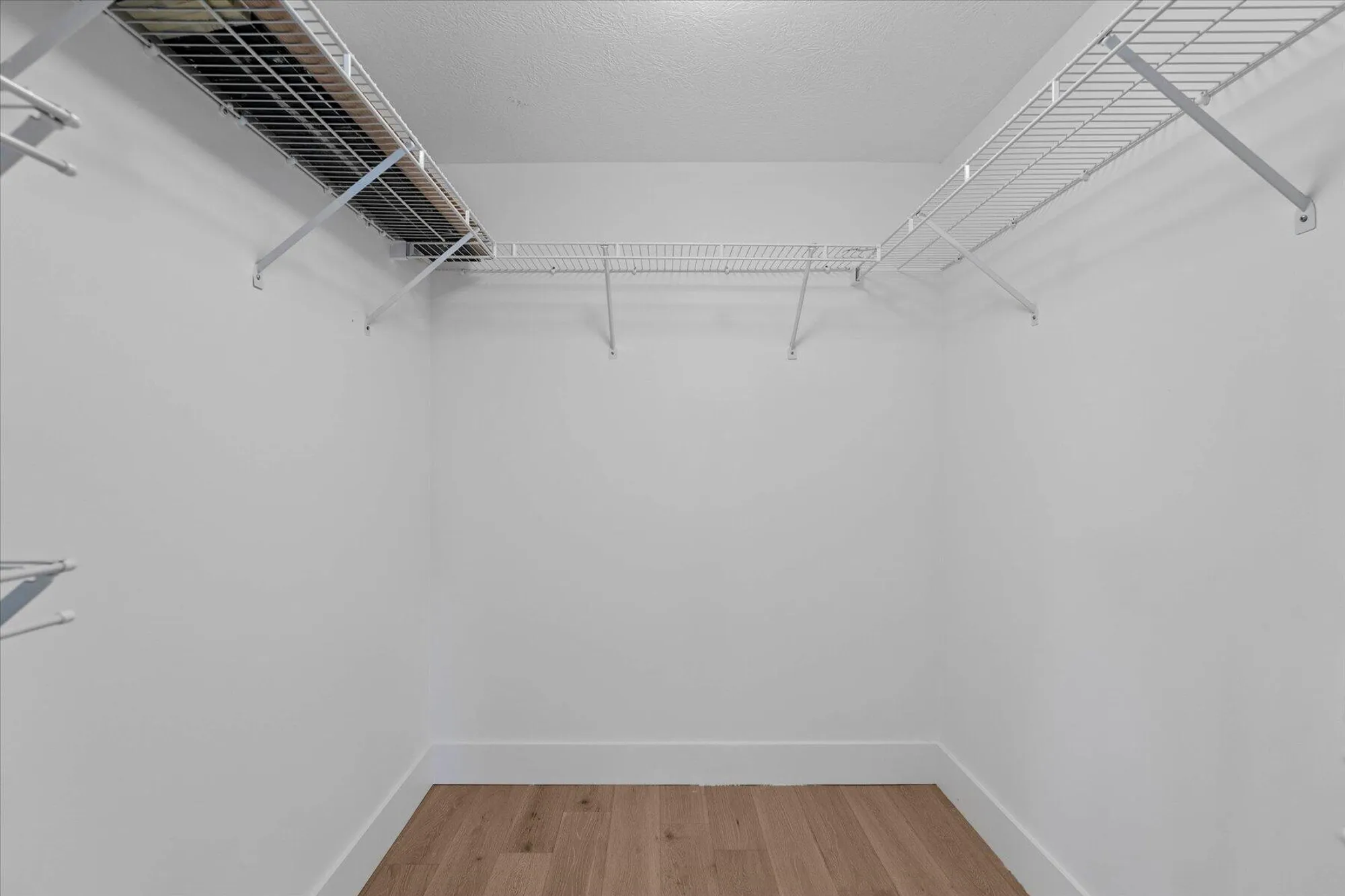 Property Slideshow image 23 of 41 | 2950 se ocean blvd 109101, Stuart, FL, 34996