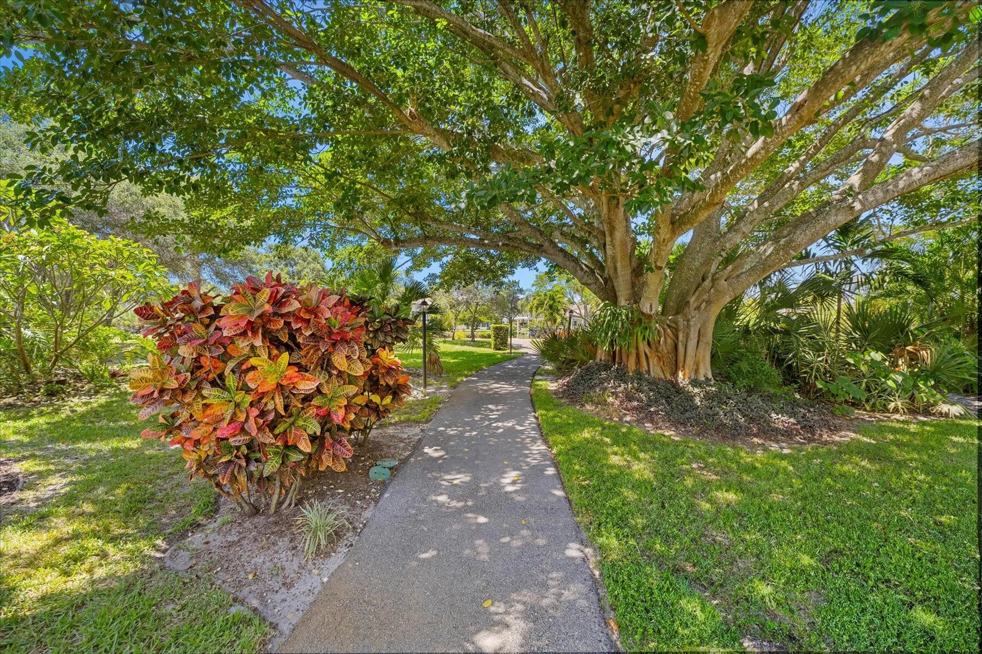 Property Slideshow image 39 of 41 | 2950 se ocean blvd 109101, Stuart, FL, 34996
