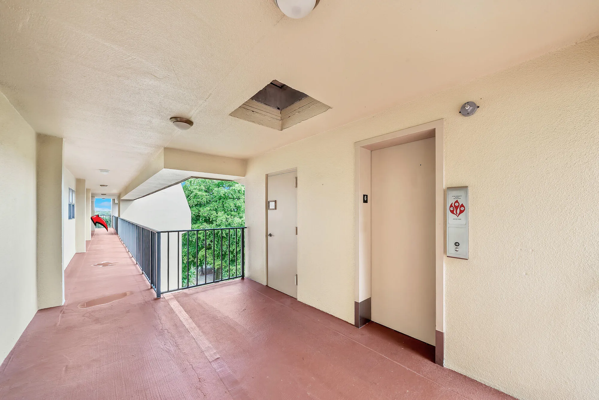 Property Slideshow image 3 of 59 | 3524 via poinciana apt 604, Lake Worth, FL, 33467