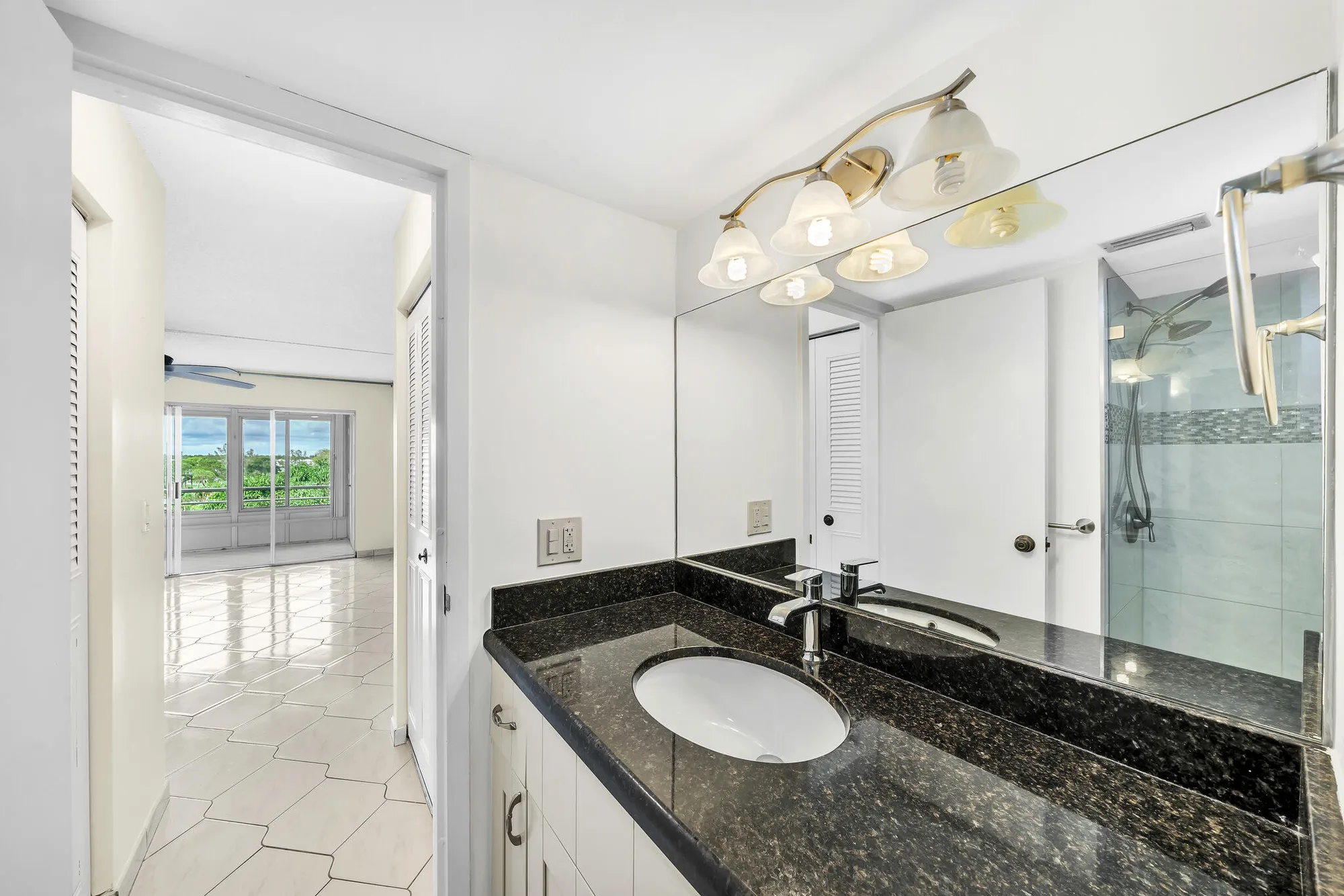 Property Slideshow image 35 of 59 | 3524 via poinciana apt 604, Lake Worth, FL, 33467