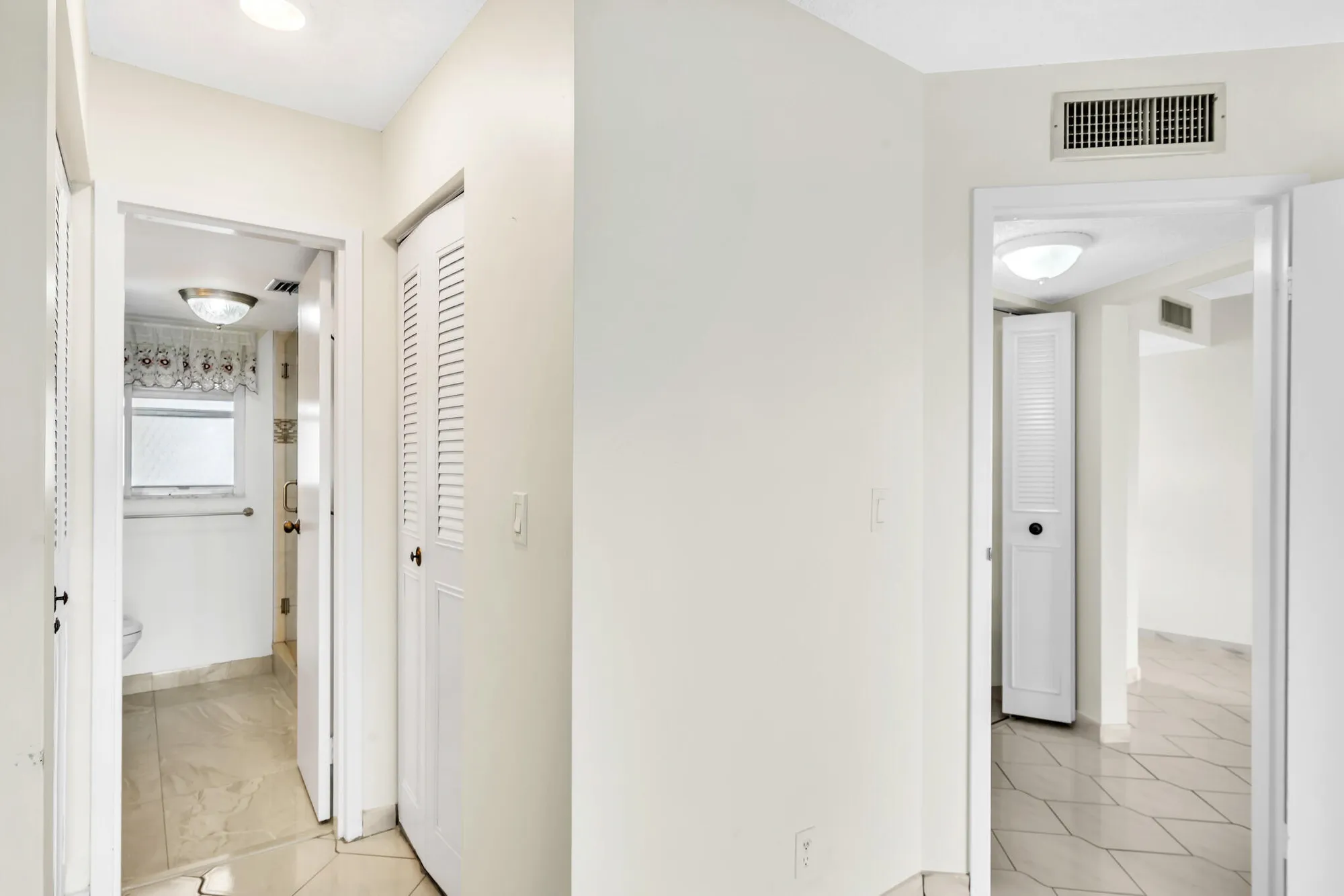 Property Slideshow image 41 of 59 | 3524 via poinciana apt 604, Lake Worth, FL, 33467