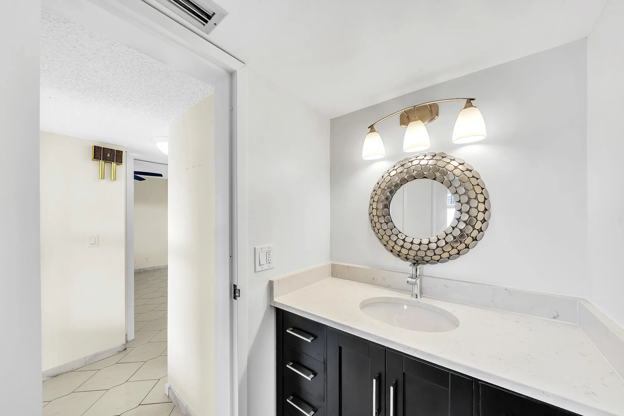 Property Slideshow image 49 of 59 | 3524 via poinciana apt 604, Lake Worth, FL, 33467