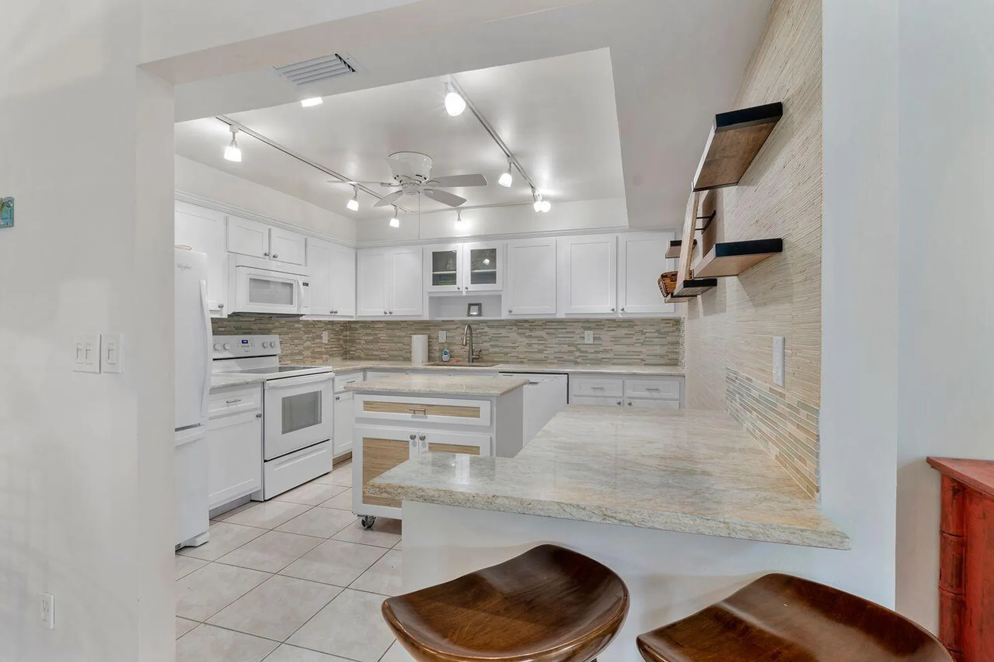 Property Slideshow image 7 of 35 | 2654 nw 7th ct b, Delray Beach, FL, 33445