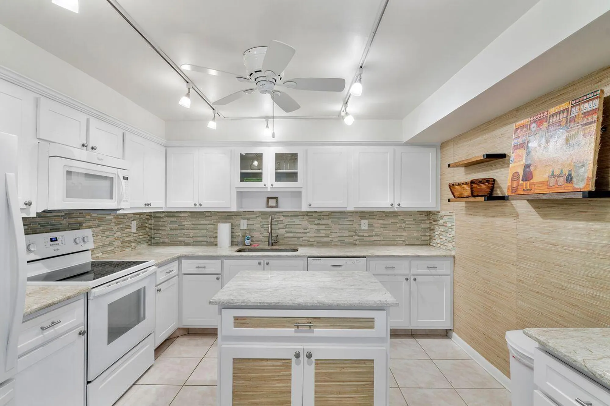 Property Slideshow image 9 of 35 | 2654 nw 7th ct b, Delray Beach, FL, 33445