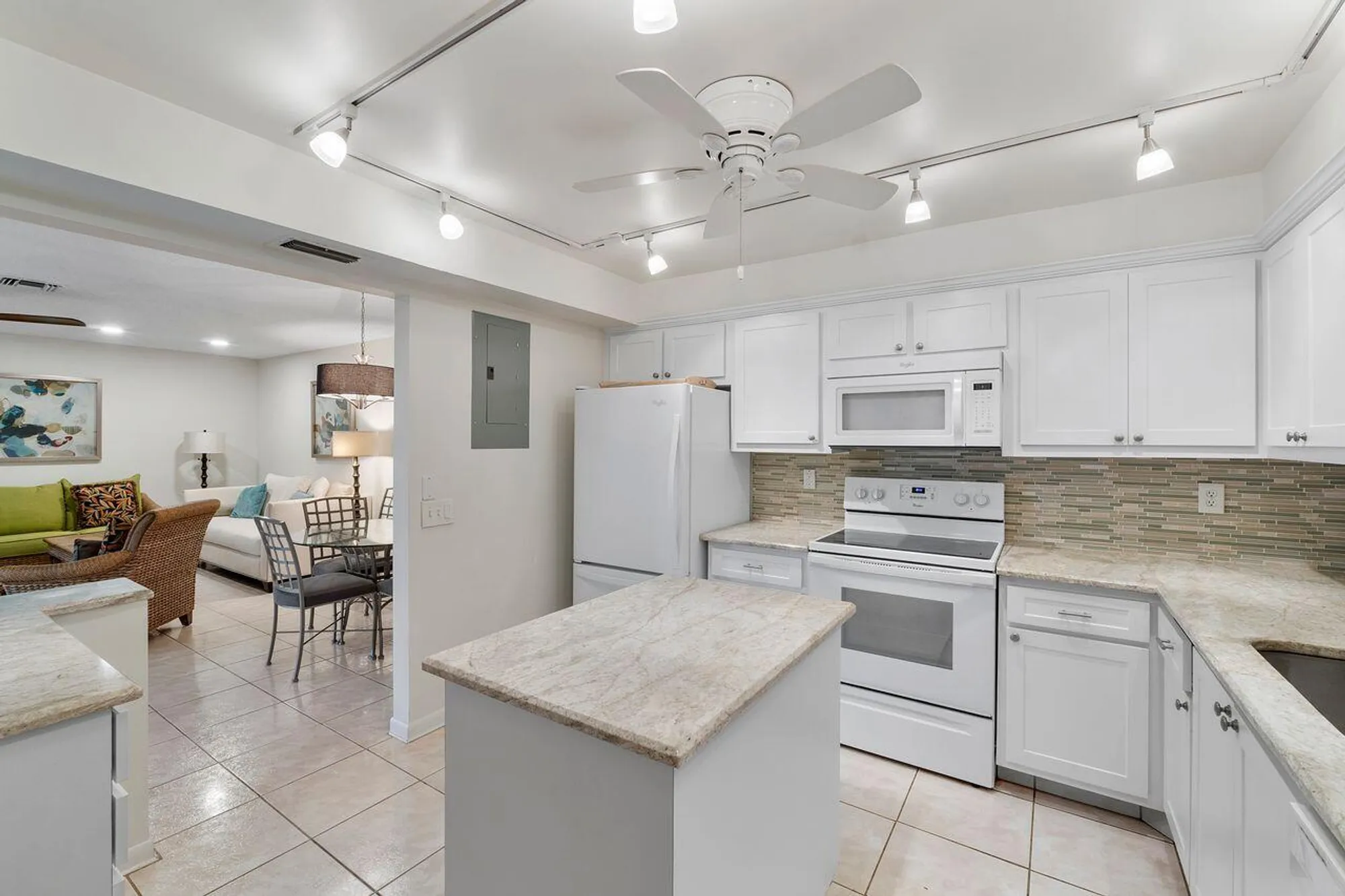 Property Slideshow image 10 of 35 | 2654 nw 7th ct b, Delray Beach, FL, 33445