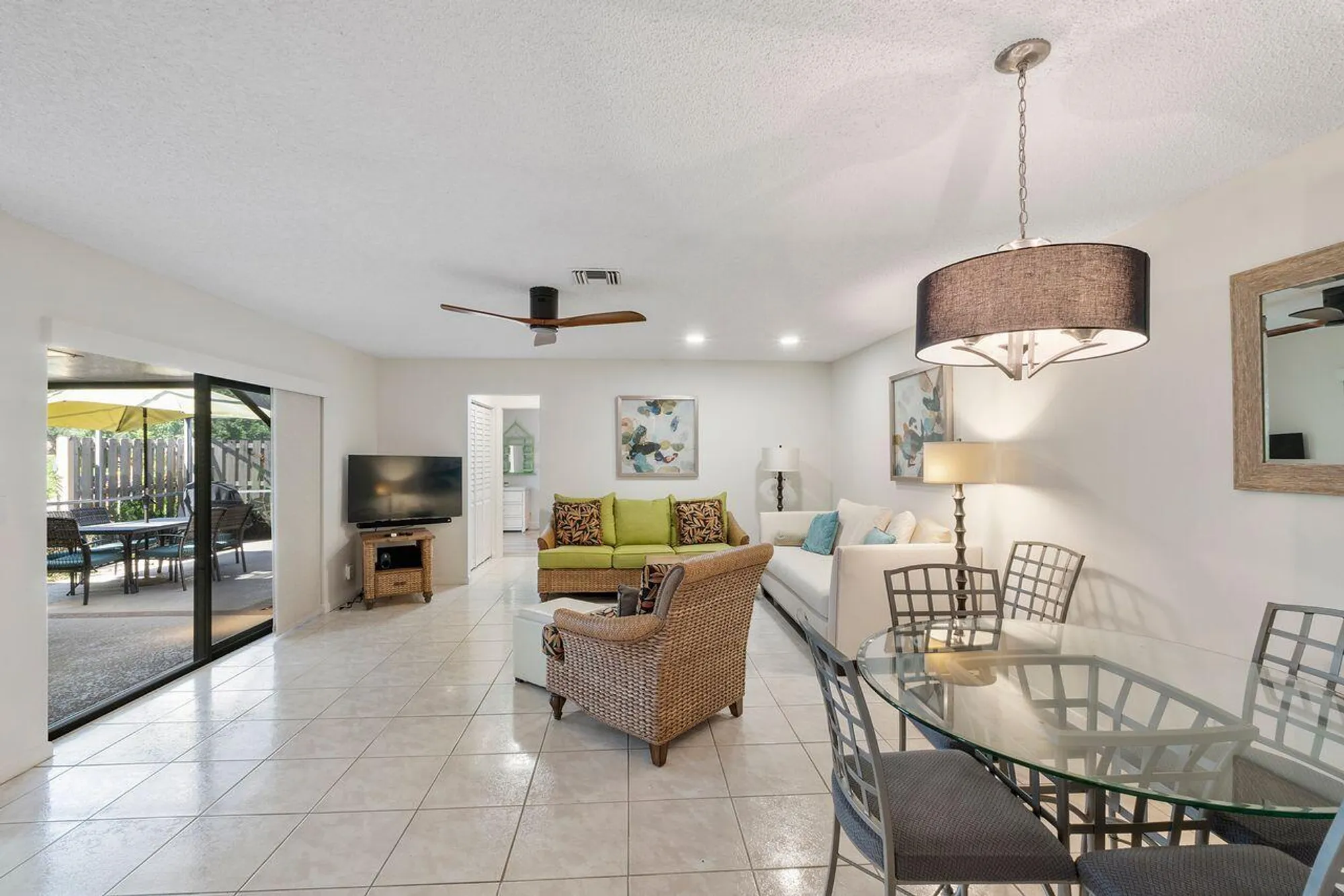 Property Slideshow image 11 of 35 | 2654 nw 7th ct b, Delray Beach, FL, 33445