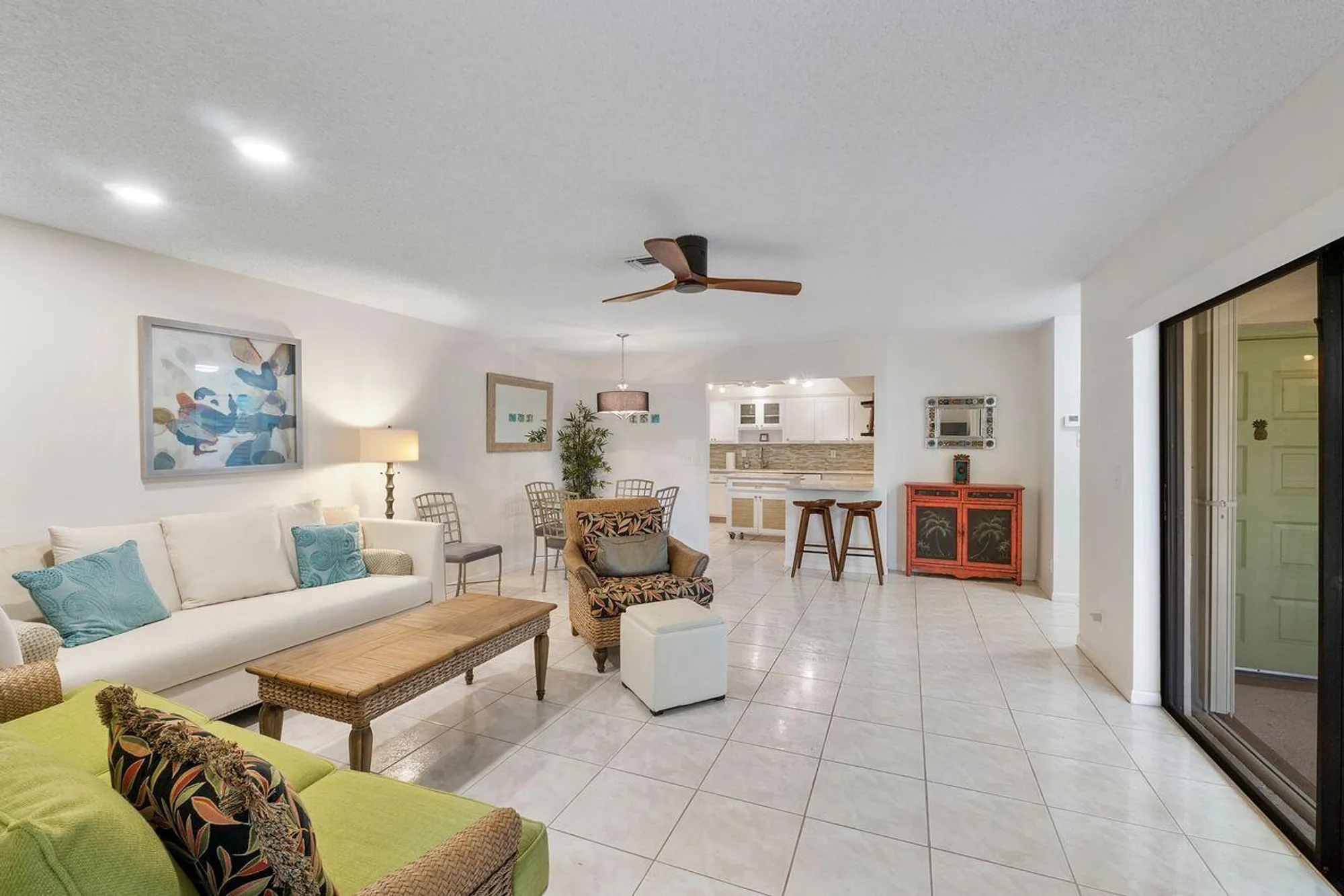 Property Slideshow image 13 of 35 | 2654 nw 7th ct b, Delray Beach, FL, 33445