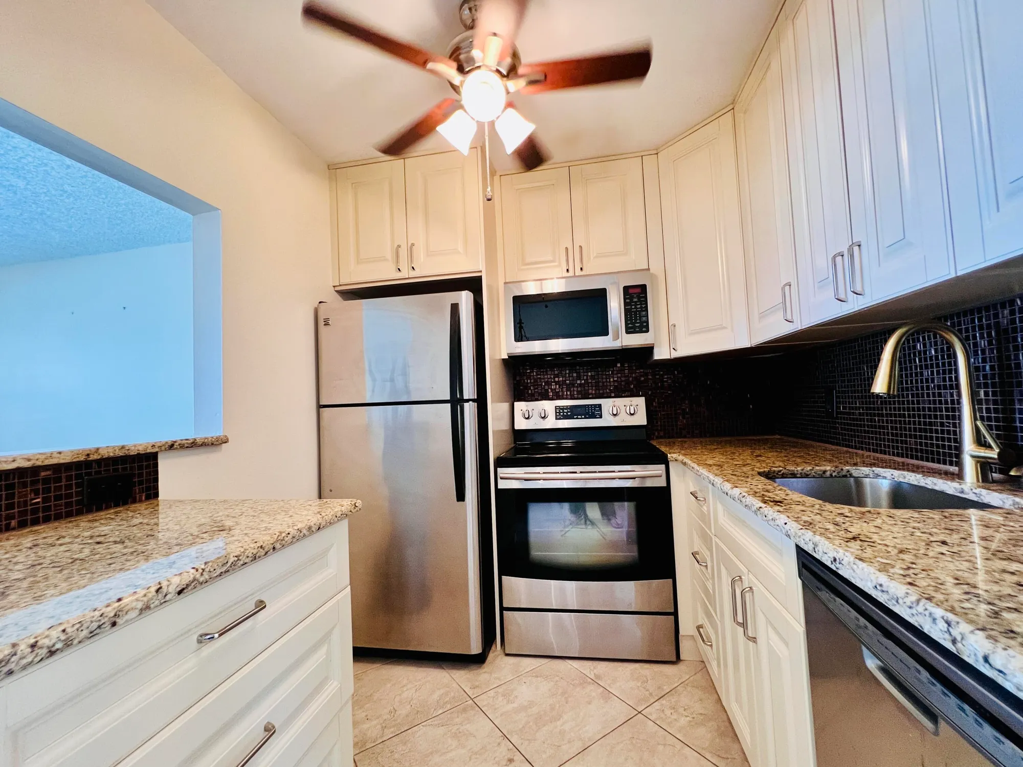 Property Slideshow image 1 of 13 | 10 kent a, West Palm Beach, FL, 33417