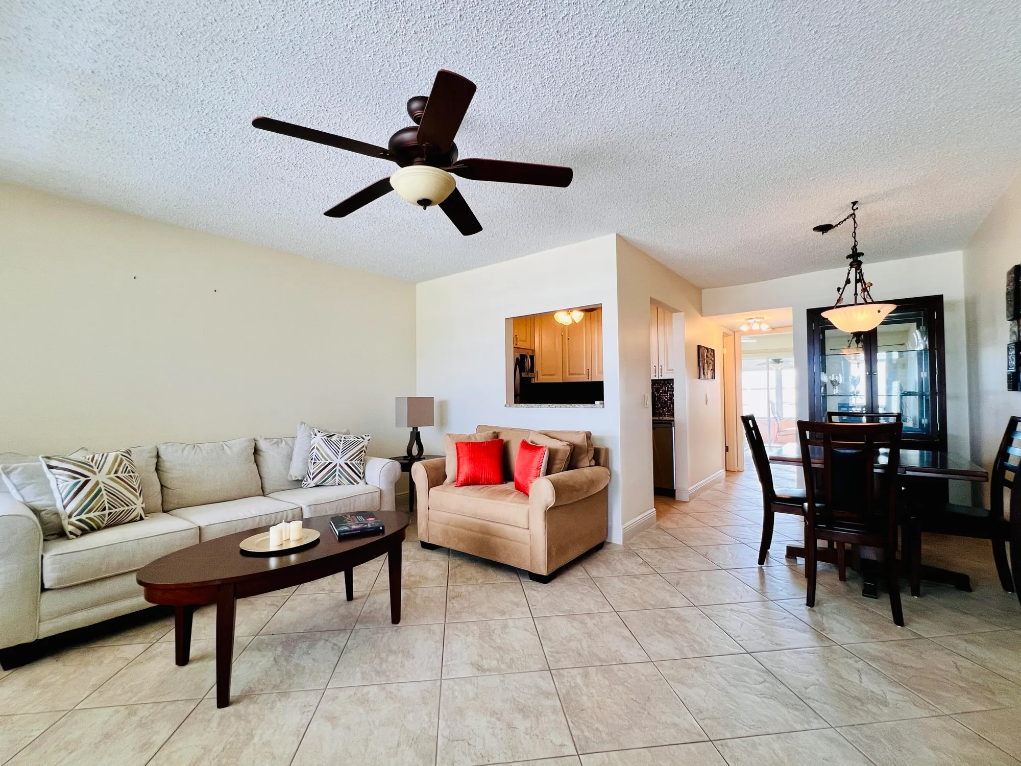 Property Slideshow image 4 of 13 | 10 kent a, West Palm Beach, FL, 33417