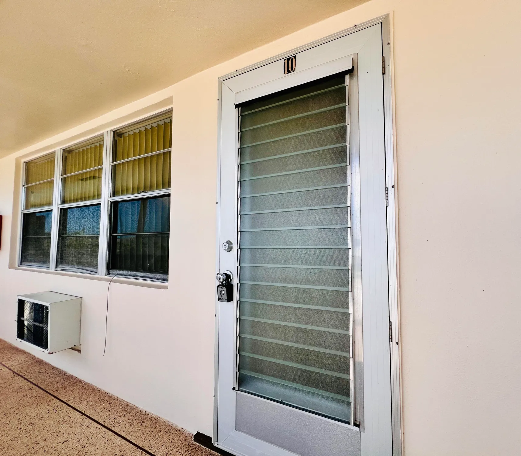 Property Slideshow image 8 of 13 | 10 kent a, West Palm Beach, FL, 33417