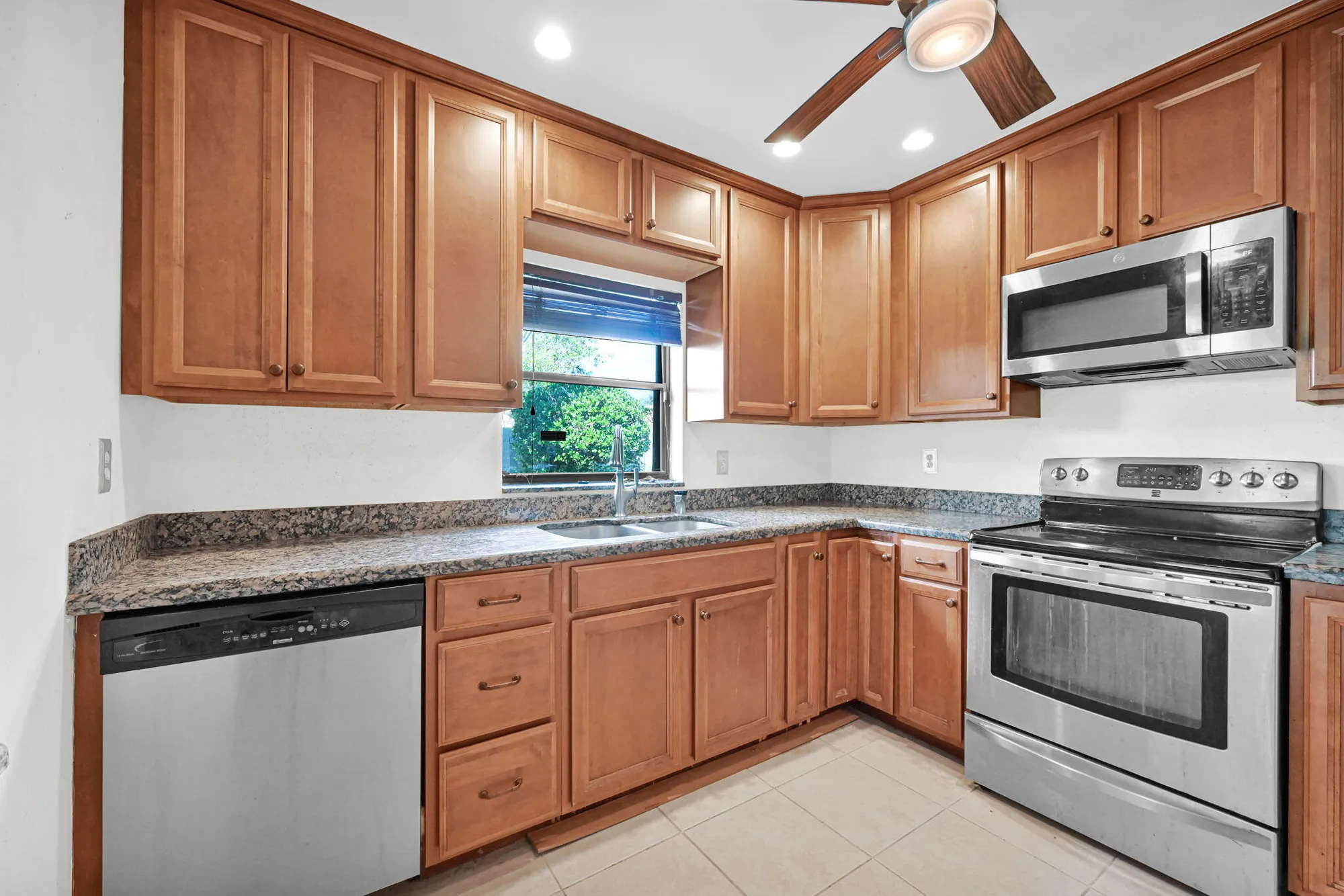 Property Slideshow image 5 of 72 | 866 nw 25th ave, Delray Beach, FL, 33445