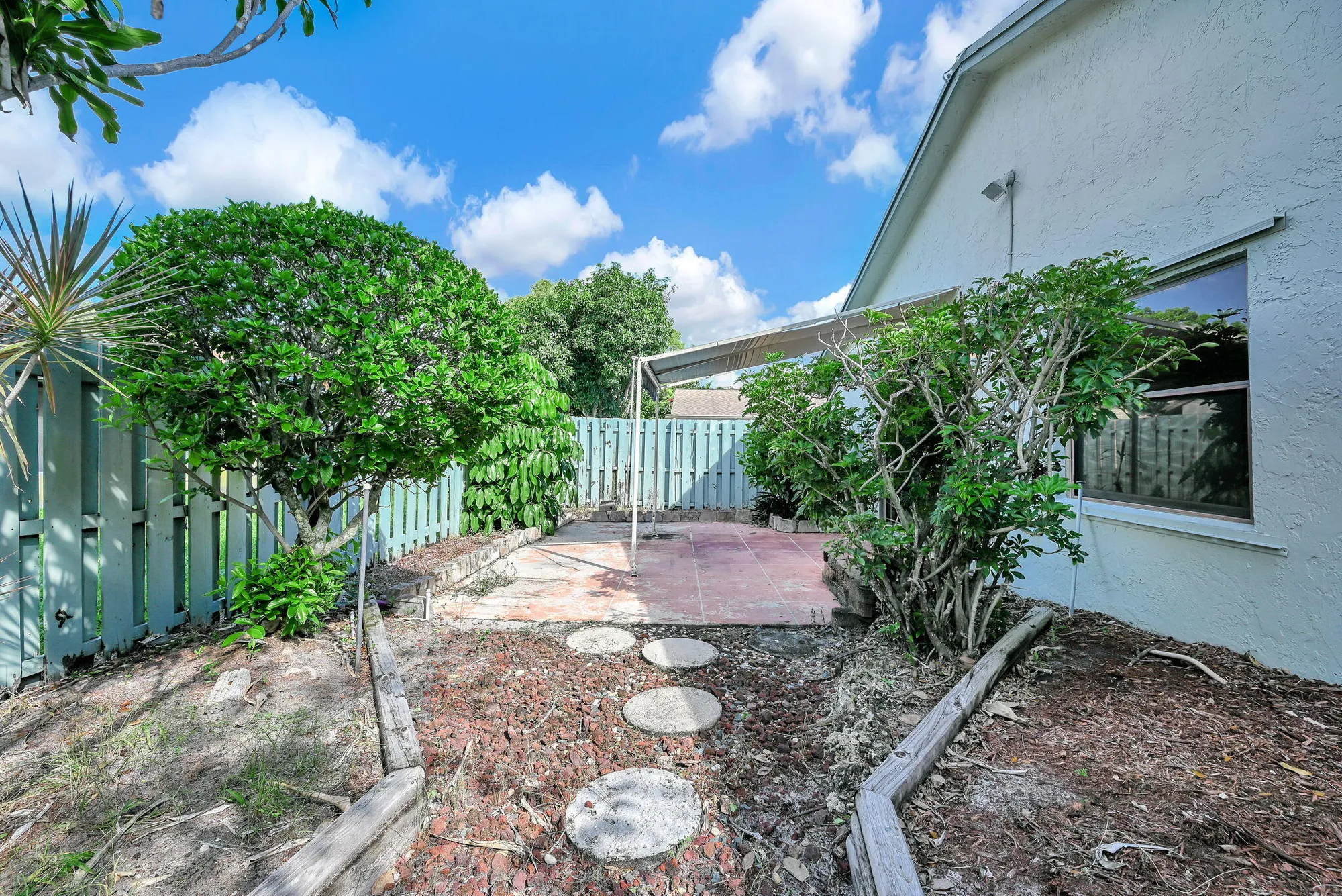 Property Slideshow image 52 of 72 | 866 nw 25th ave, Delray Beach, FL, 33445