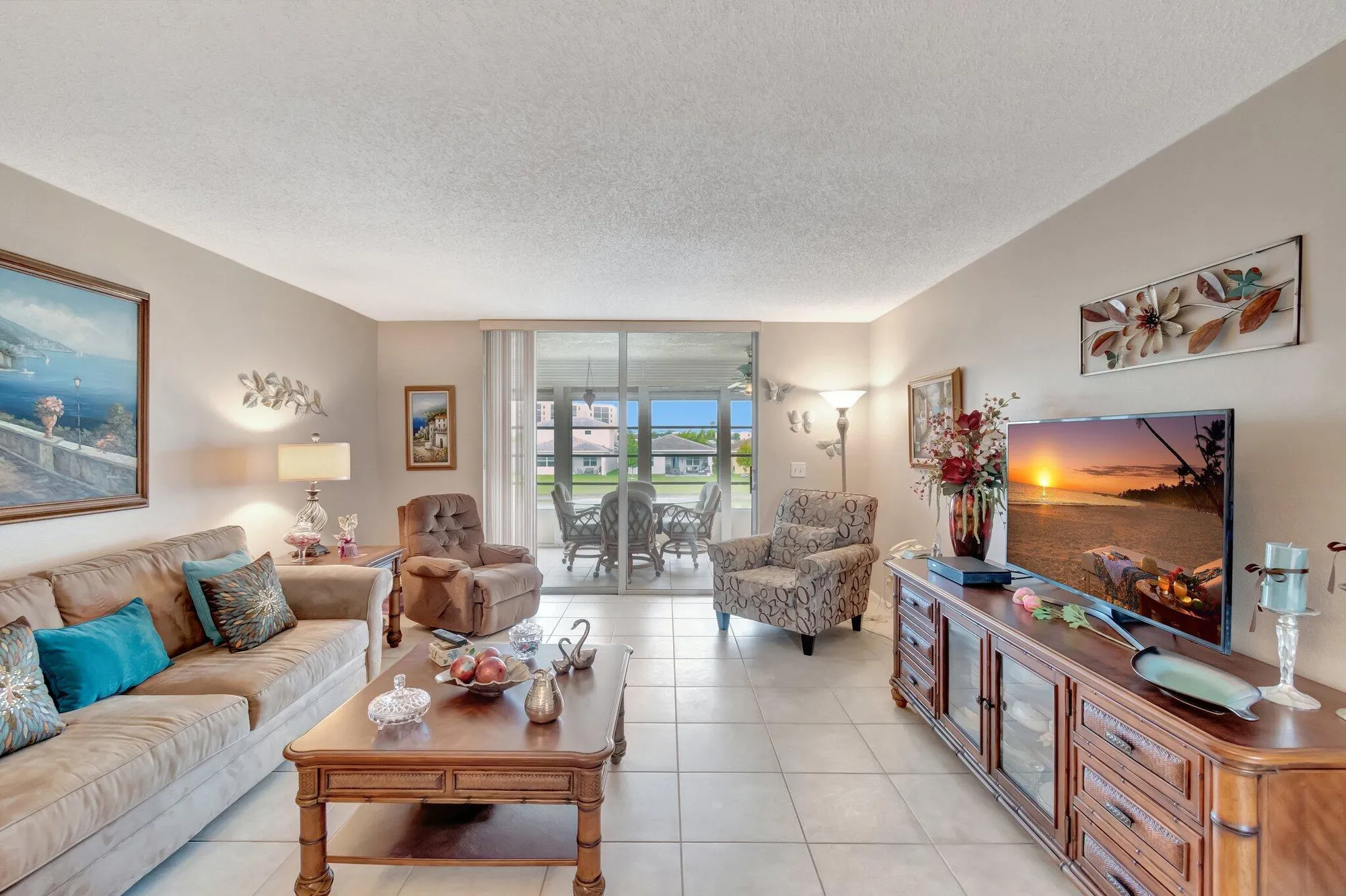 Property Slideshow image 10 of 46 | 14747 cumberland dr, Delray Beach, FL, 33446