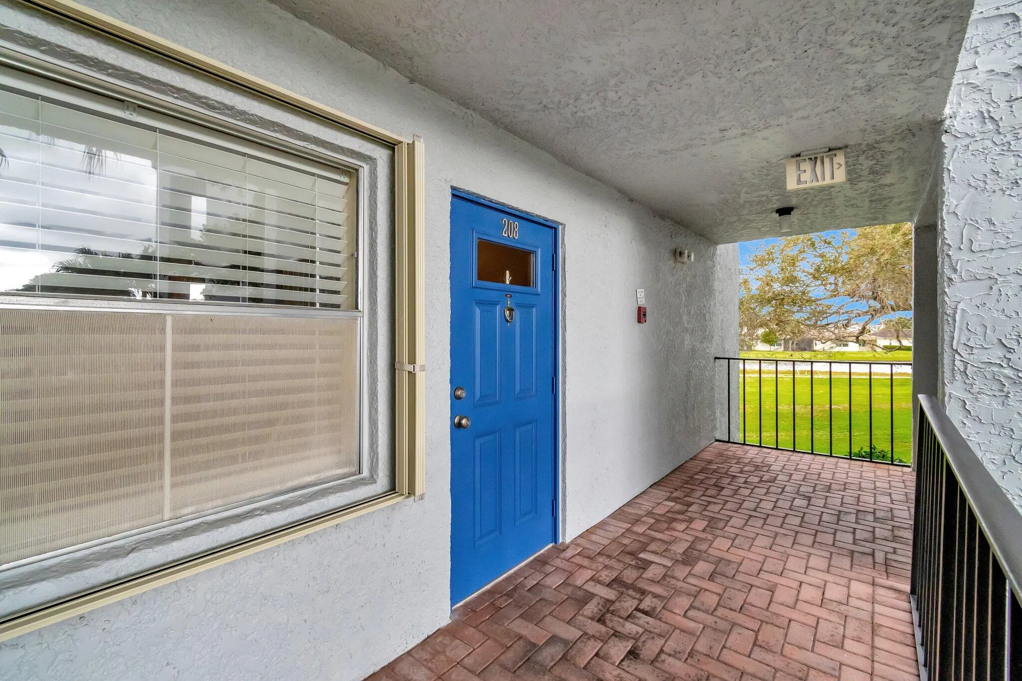 Property Slideshow image 31 of 46 | 14747 cumberland dr, Delray Beach, FL, 33446