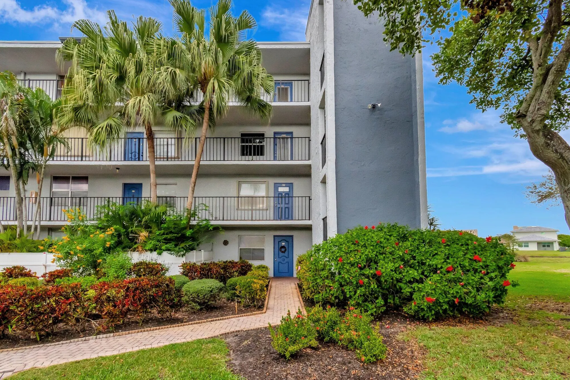 Property Slideshow image 33 of 46 | 14747 cumberland dr, Delray Beach, FL, 33446