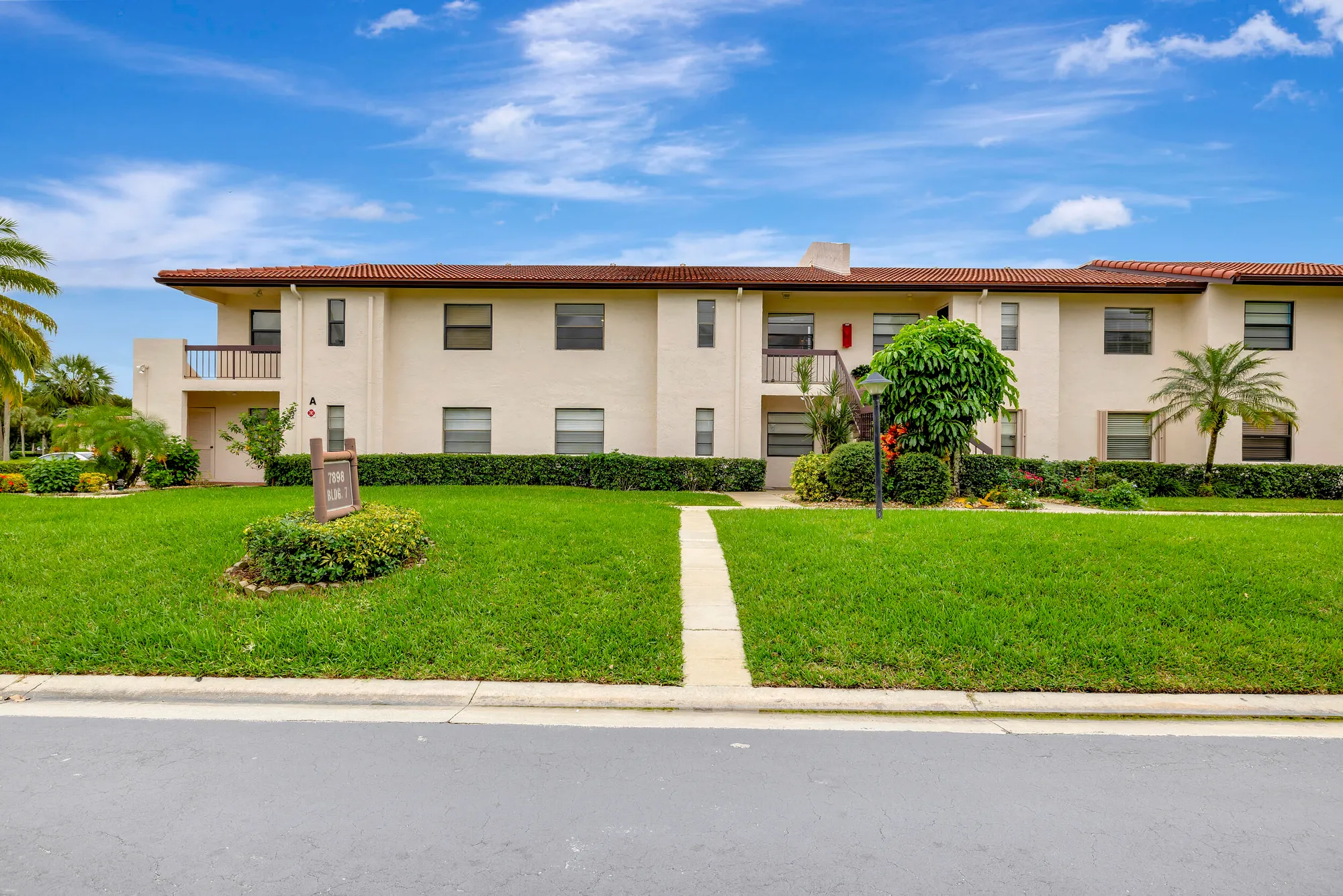 Property Slideshow image 67 of 68 | 7898 eastlake dr apt 7d, Boca Raton, FL, 33433