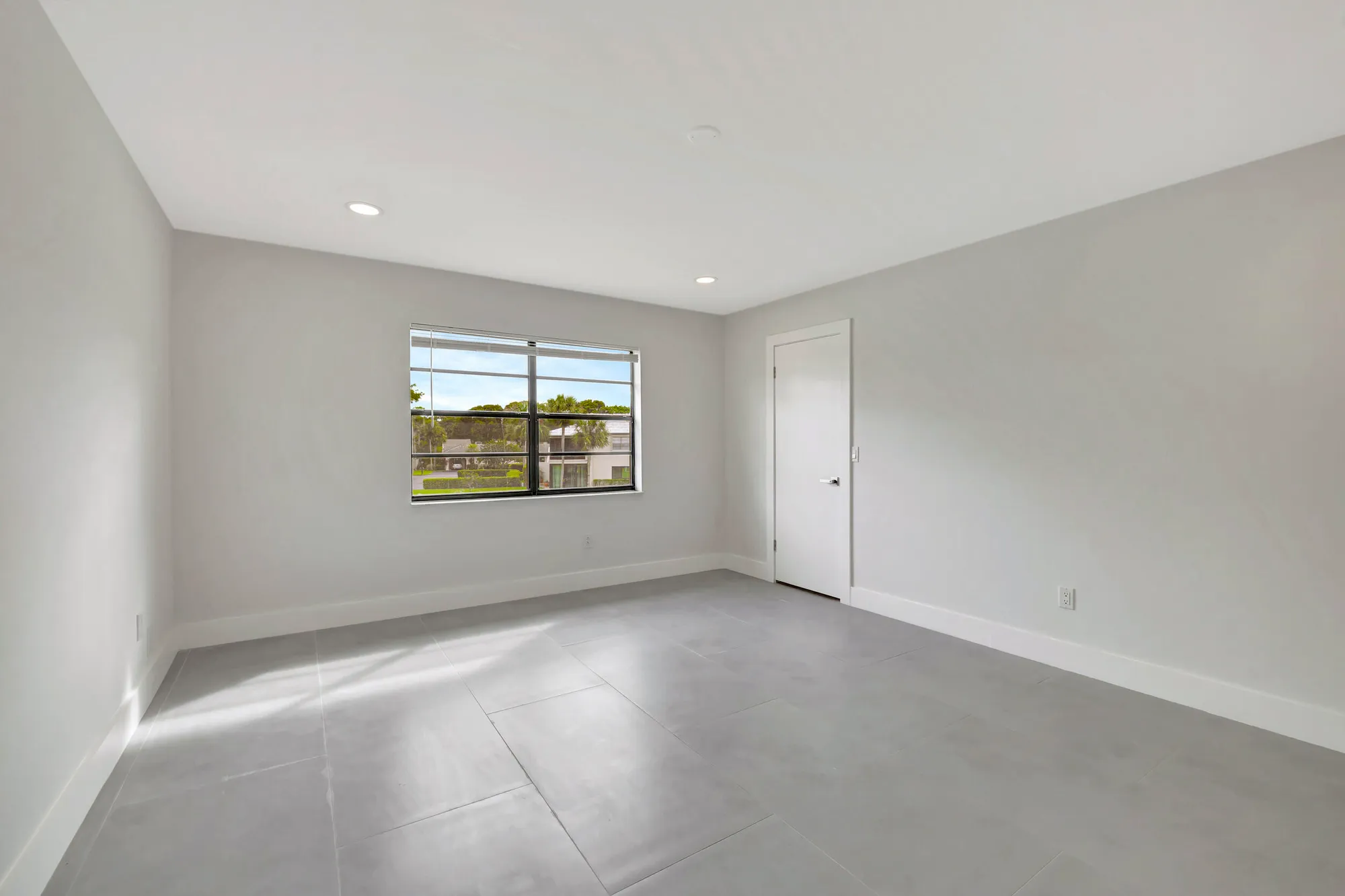 Property Slideshow image 34 of 68 | 7898 eastlake dr apt 7d, Boca Raton, FL, 33433
