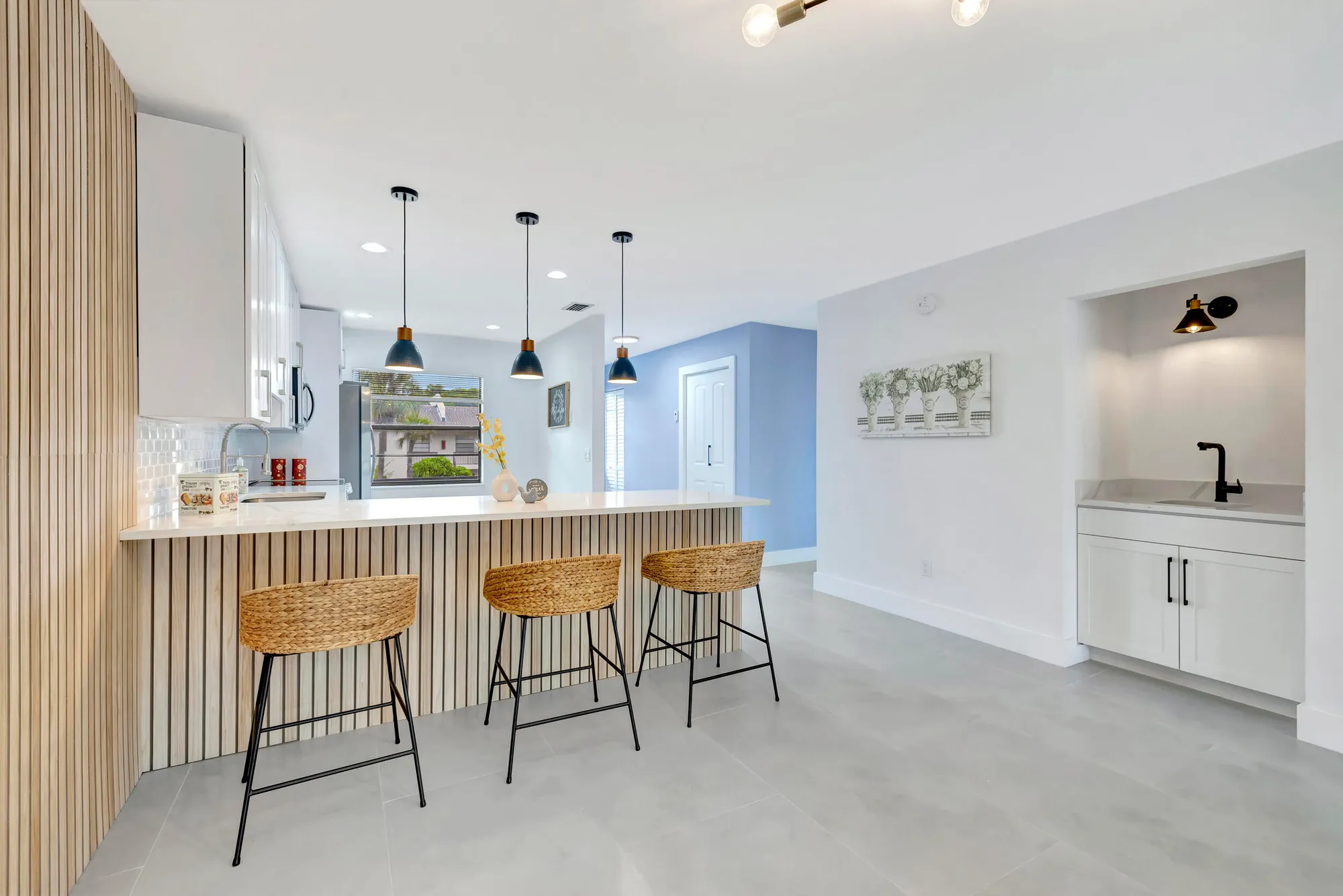 Property Slideshow image 15 of 68 | 7898 eastlake dr apt 7d, Boca Raton, FL, 33433