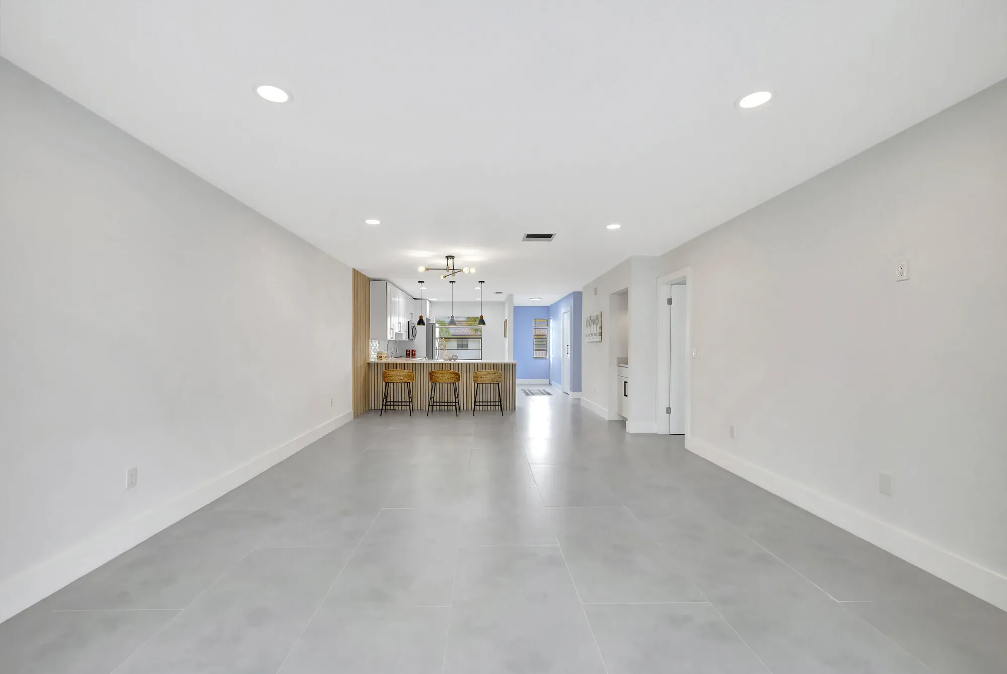 Property Slideshow image 23 of 68 | 7898 eastlake dr apt 7d, Boca Raton, FL, 33433