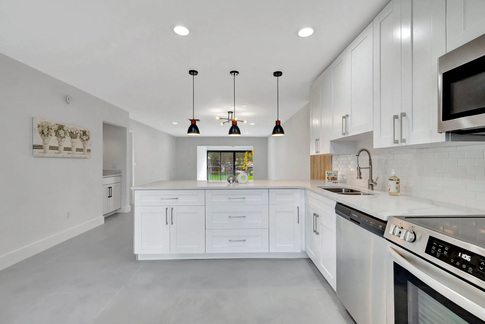 Property Slideshow image 30 of 68 | 7898 eastlake dr apt 7d, Boca Raton, FL, 33433