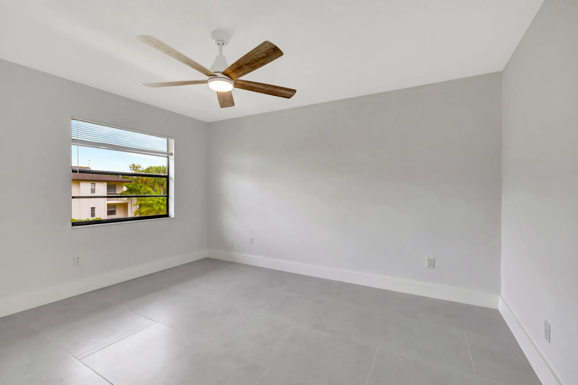 Property Slideshow image 31 of 68 | 7898 eastlake dr apt 7d, Boca Raton, FL, 33433