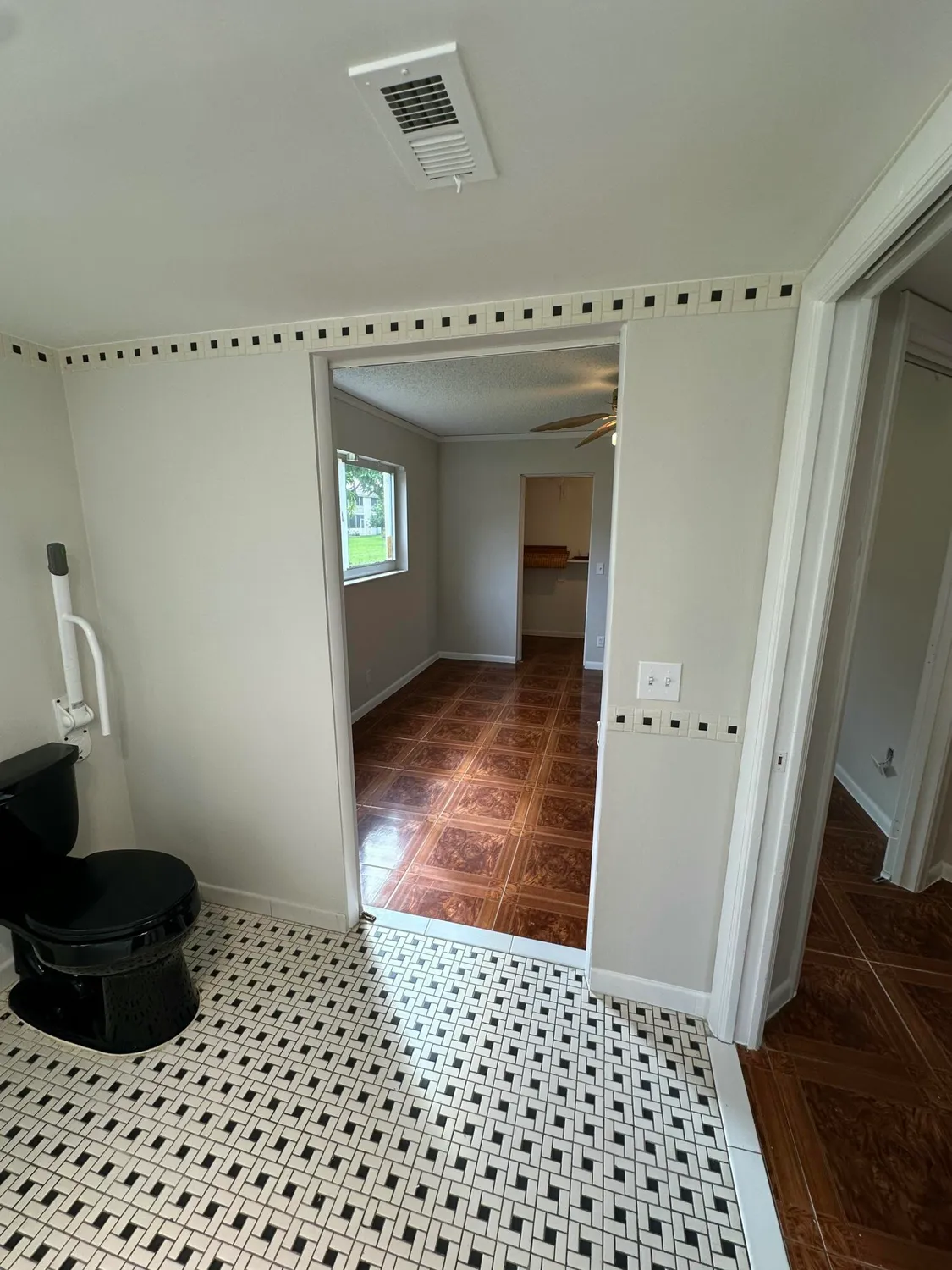 Property Slideshow image 16 of 26 | 193 chatham j, West Palm Beach, FL, 33417