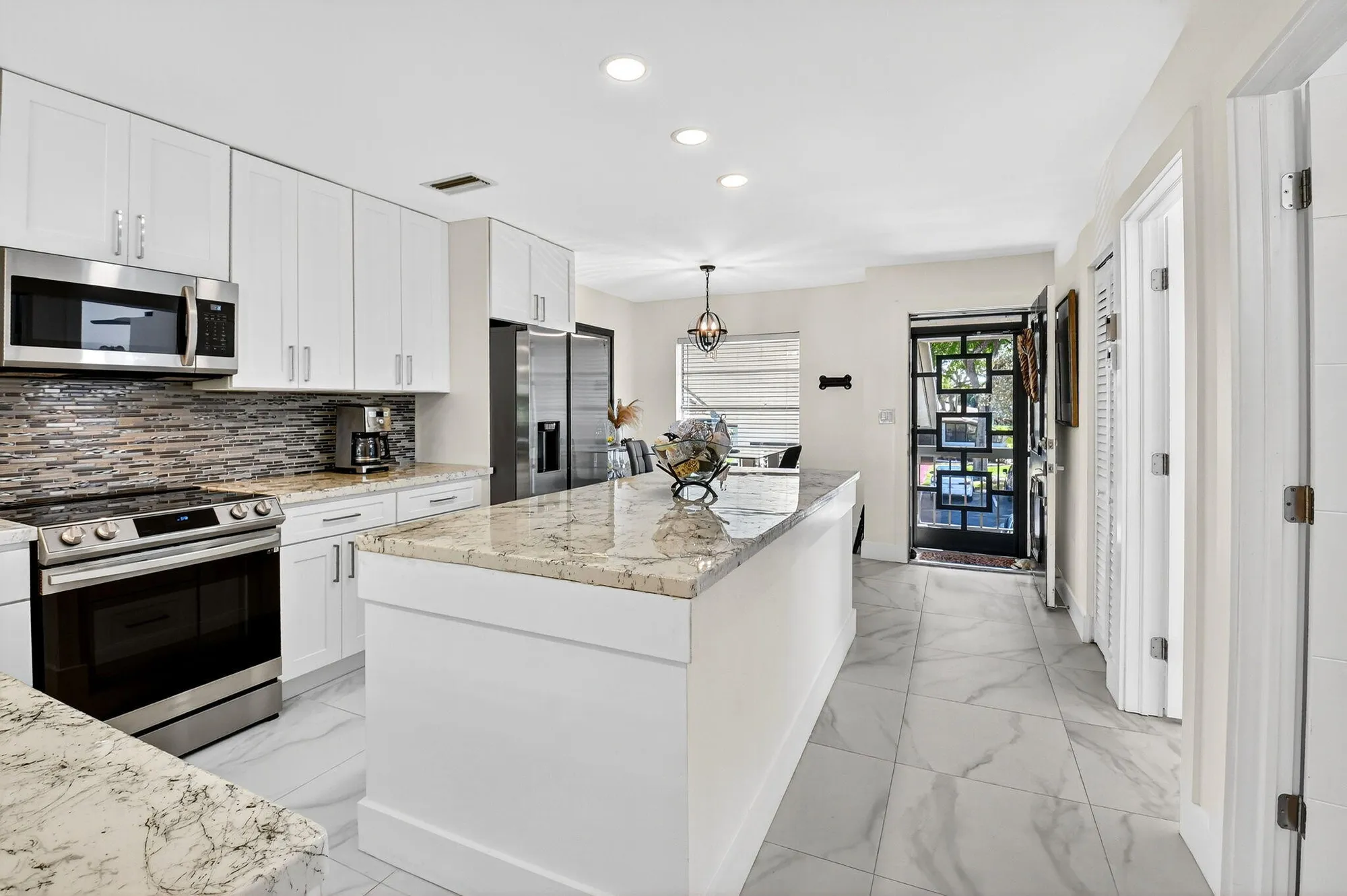 Property Slideshow image 7 of 40 | 13213 lucinda palm ct d, Delray Beach, FL, 33484