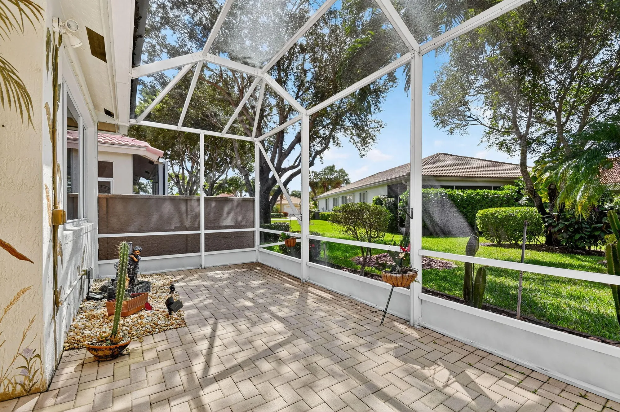 Property Slideshow image 46 of 86 | 2325 sapphire cir, West Palm Beach, FL, 33411