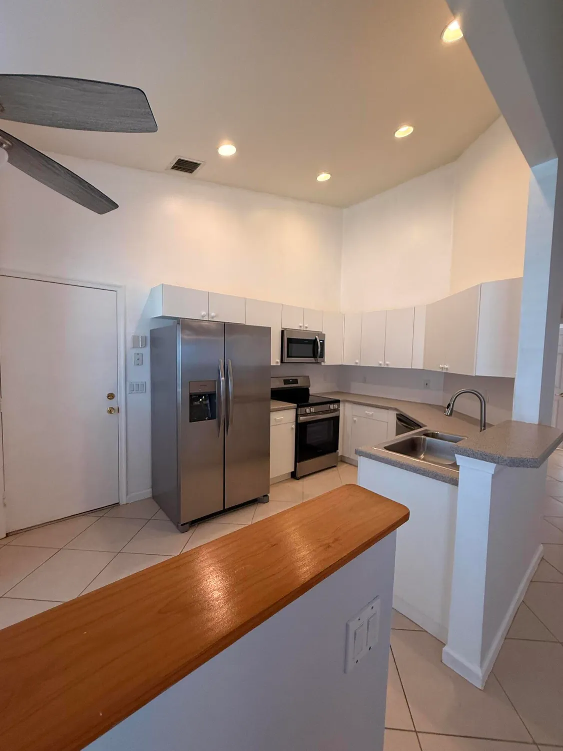 Property Slideshow image 6 of 27 | 633 nw whitfield way, Port Saint Lucie, FL, 34986