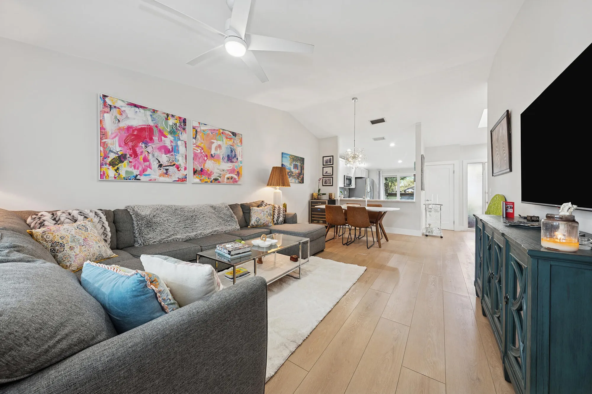 Property Slideshow image 2 of 23 | 441 midsummer ct, Royal Palm Beach, FL, 33411