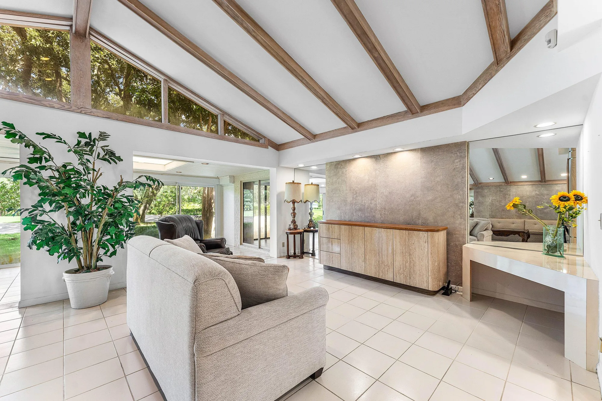 Property Slideshow image 13 of 84 | 30 hampshire ln, Boynton Beach, FL, 33436