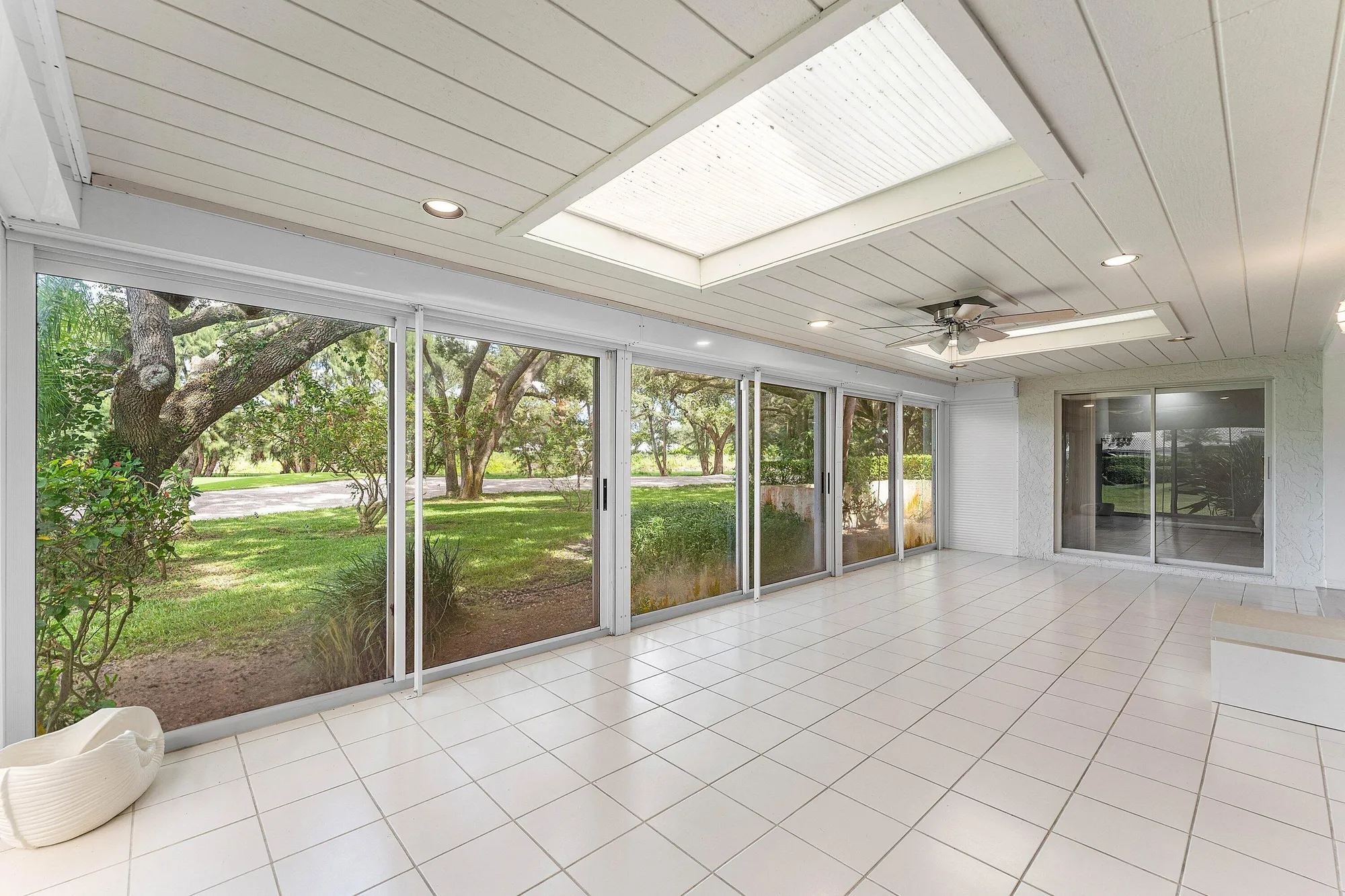 Property Slideshow image 15 of 84 | 30 hampshire ln, Boynton Beach, FL, 33436