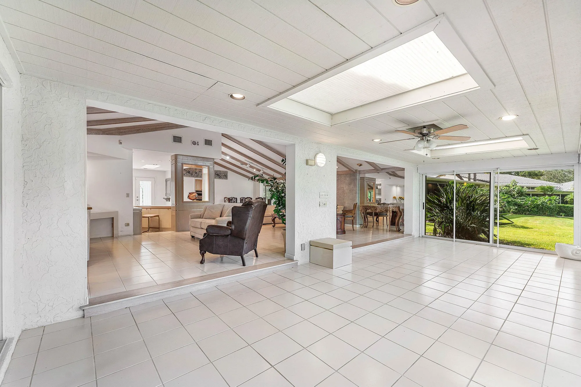 Property Slideshow image 16 of 84 | 30 hampshire ln, Boynton Beach, FL, 33436