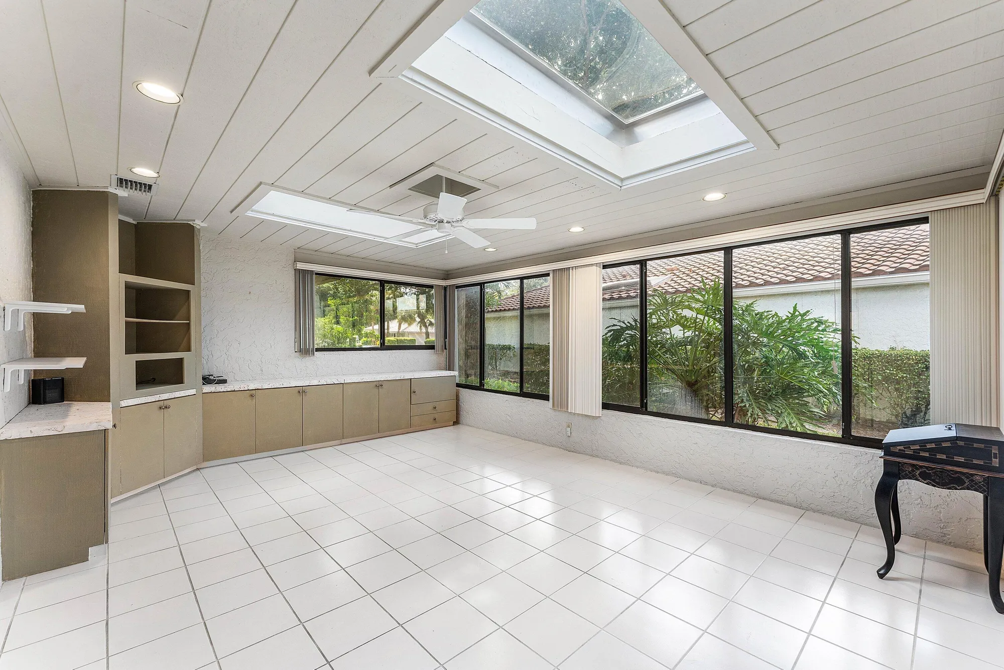Property Slideshow image 21 of 84 | 30 hampshire ln, Boynton Beach, FL, 33436