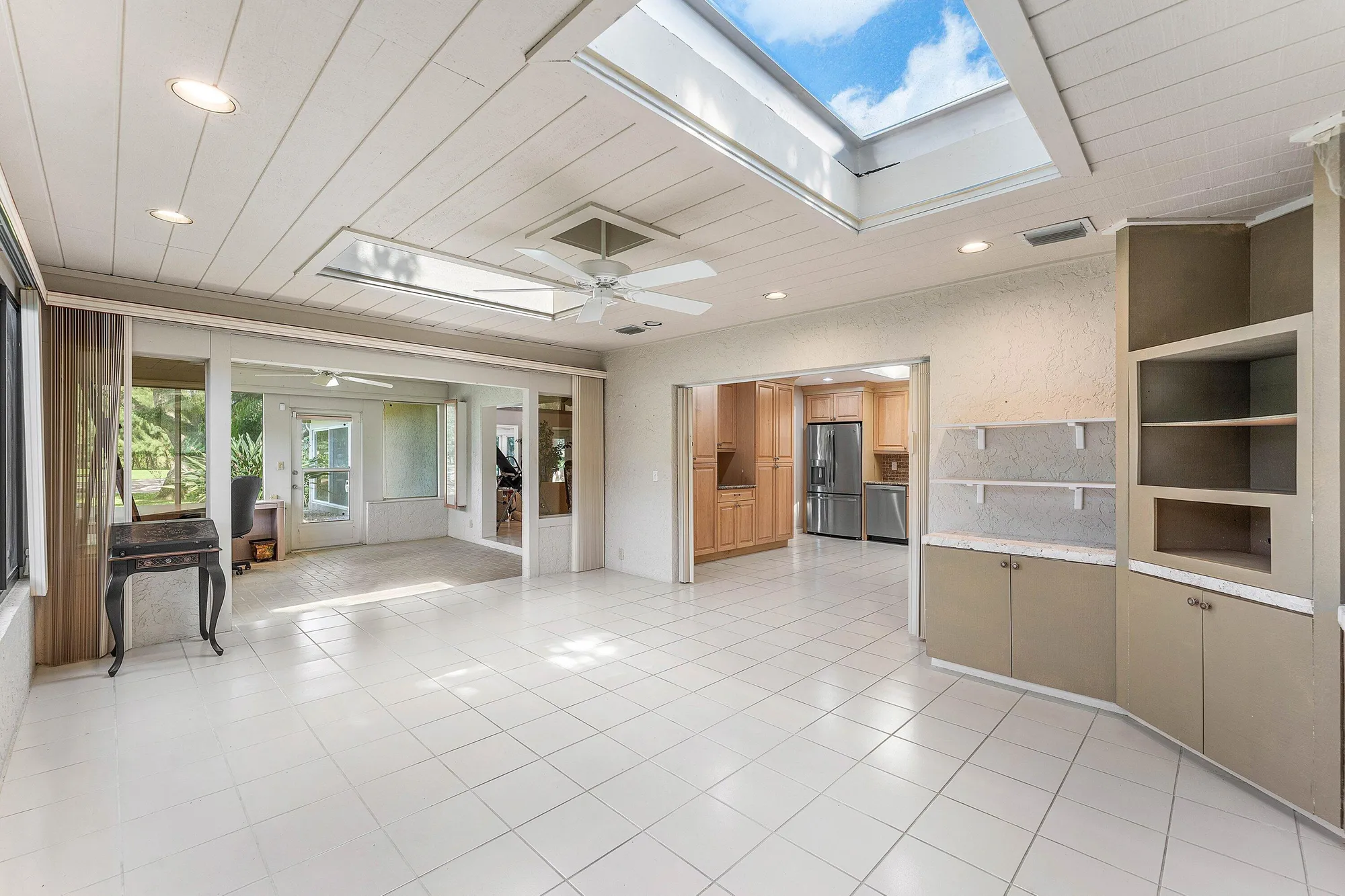 Property Slideshow image 22 of 84 | 30 hampshire ln, Boynton Beach, FL, 33436