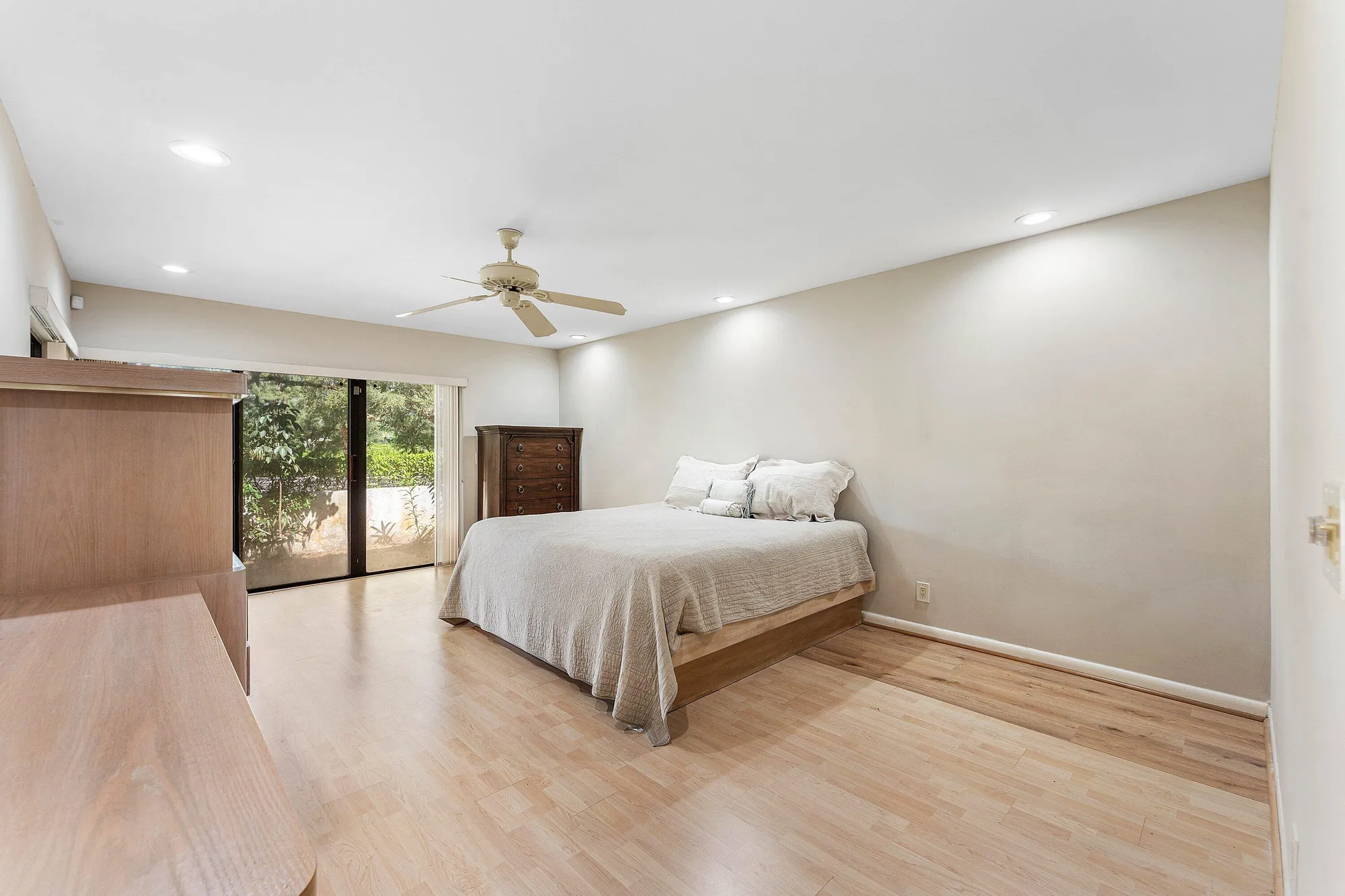 Property Slideshow image 37 of 84 | 30 hampshire ln, Boynton Beach, FL, 33436