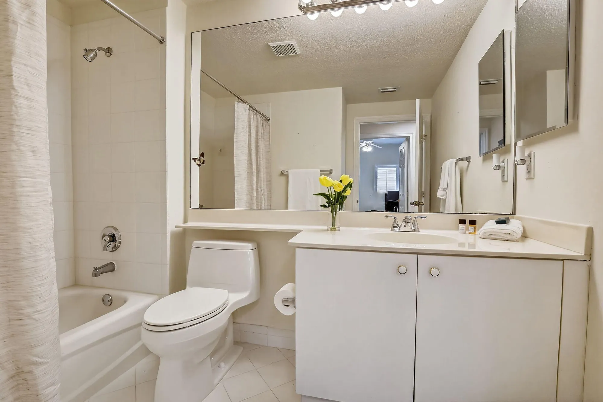 Property Slideshow image 10 of 34 | 7635 southampton ter 312, Tamarac, FL, 33321