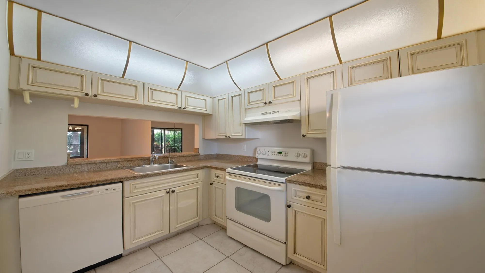 Property Slideshow image 6 of 18 | 7118 golf colony ct 105, Lake Worth, FL, 33467