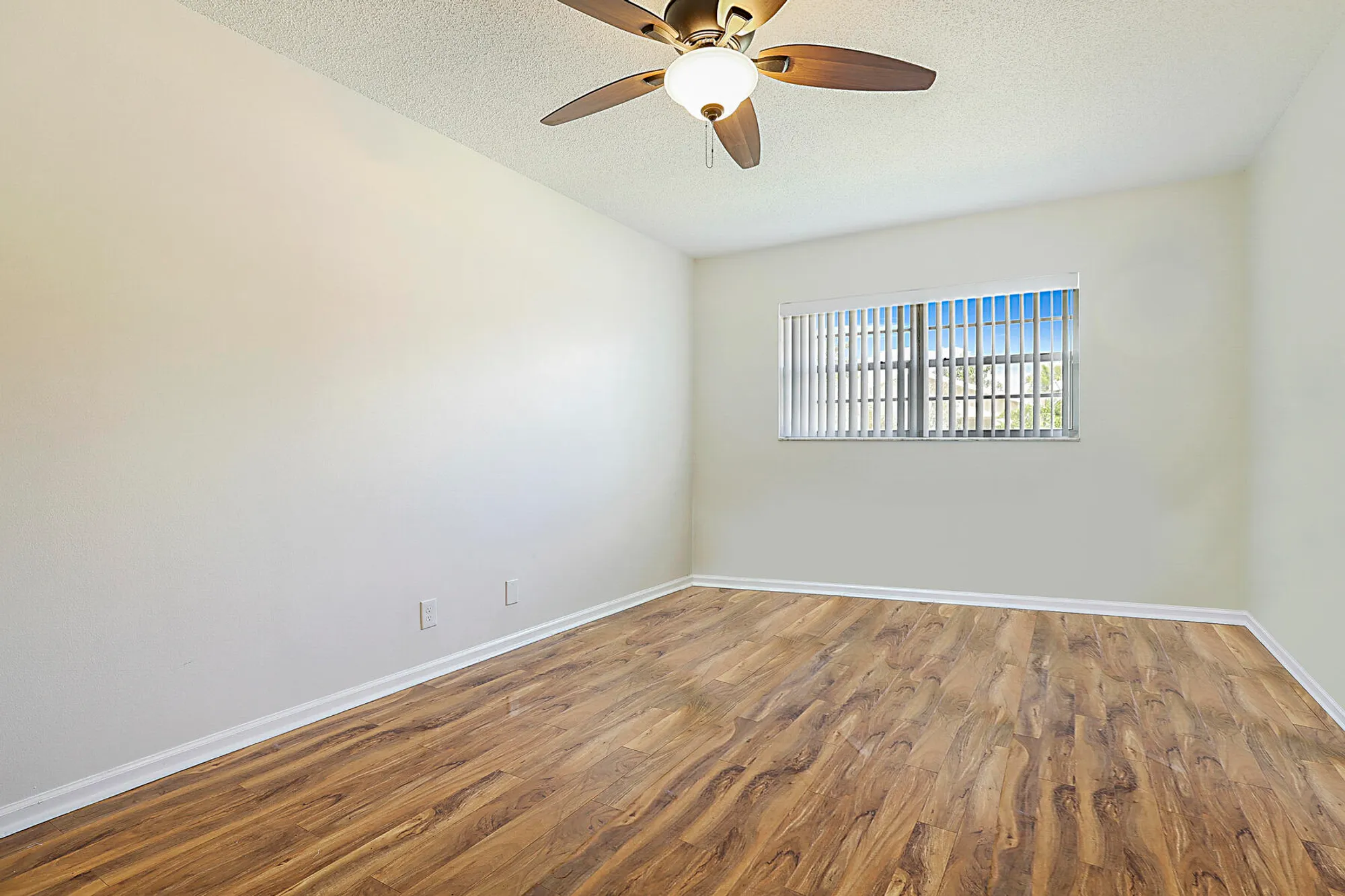 Property Slideshow image 21 of 35 | 6298 summer sky ln, Greenacres, FL, 33463