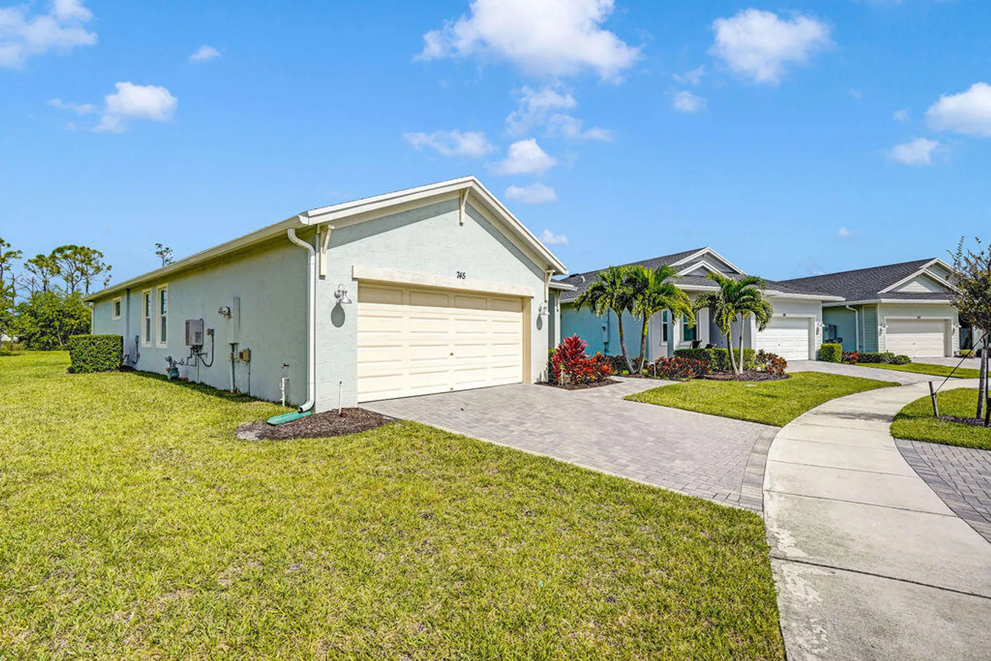 Property Slideshow image 22 of 46 | 745 se bloomfield rd, Port Saint Lucie, FL, 34984
