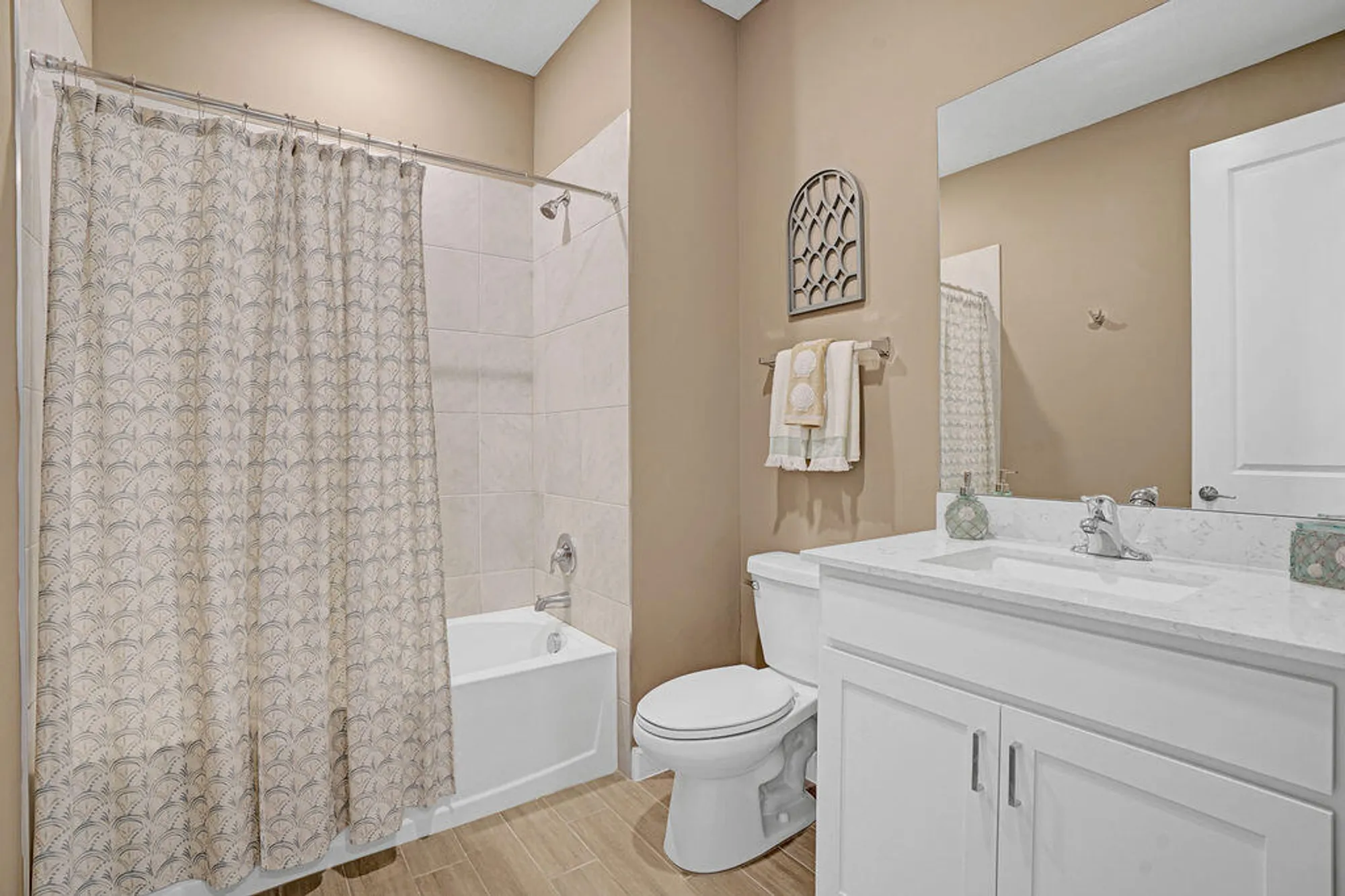 Property Slideshow image 15 of 46 | 745 se bloomfield rd, Port Saint Lucie, FL, 34984