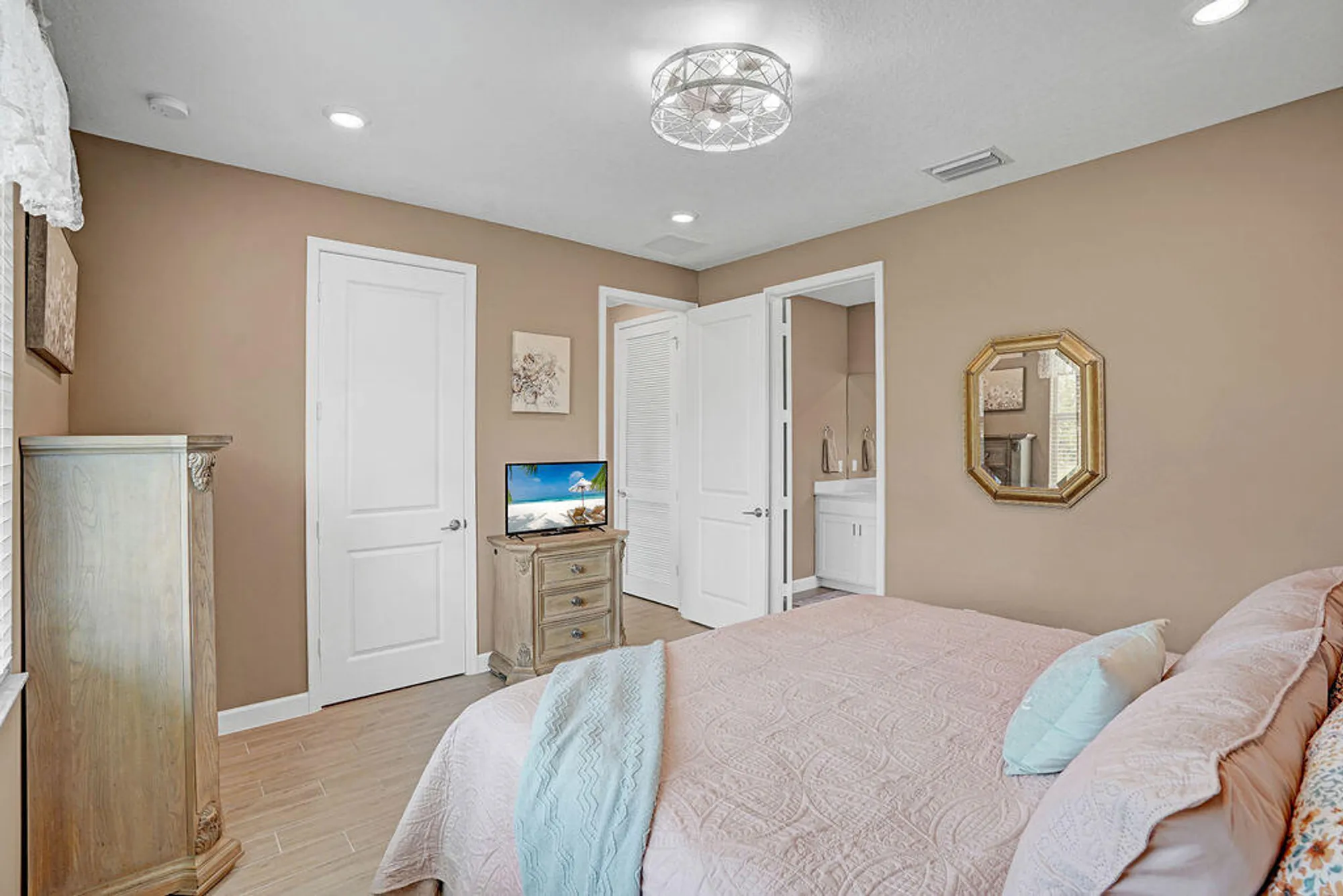 Property Slideshow image 10 of 46 | 745 se bloomfield rd, Port Saint Lucie, FL, 34984