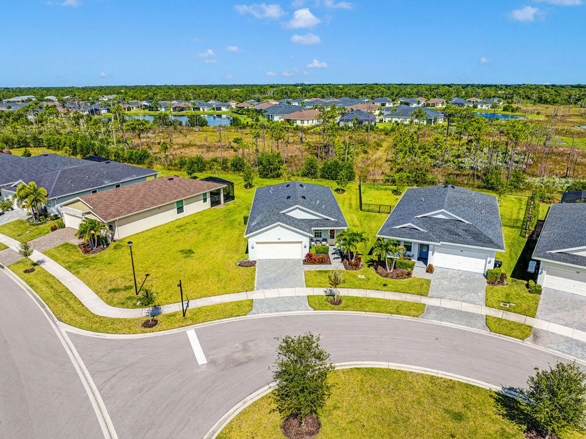 Property Slideshow image 29 of 46 | 745 se bloomfield rd, Port Saint Lucie, FL, 34984