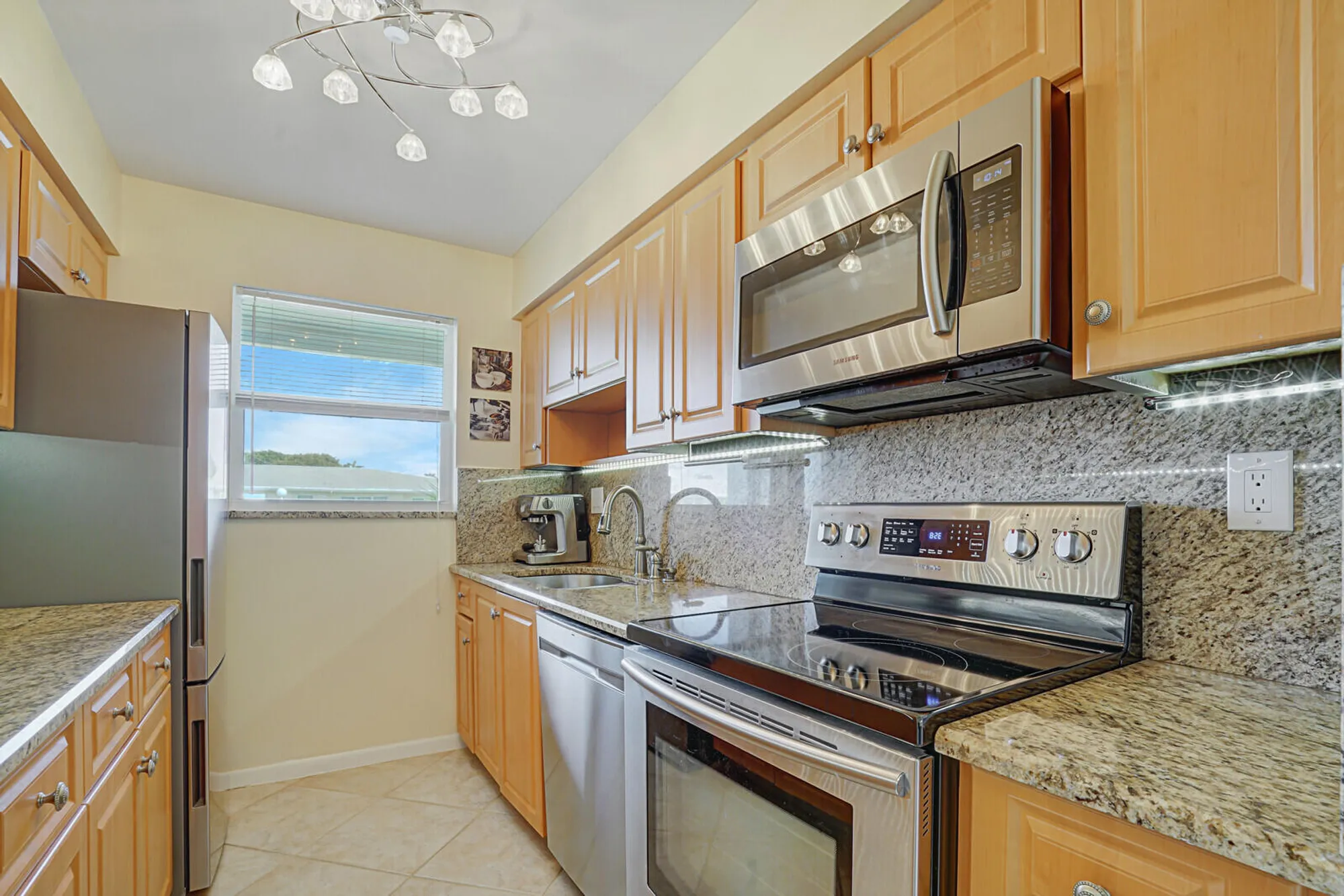 Property Slideshow image 15 of 55 | 202 high point ter a, Delray Beach, FL, 33445